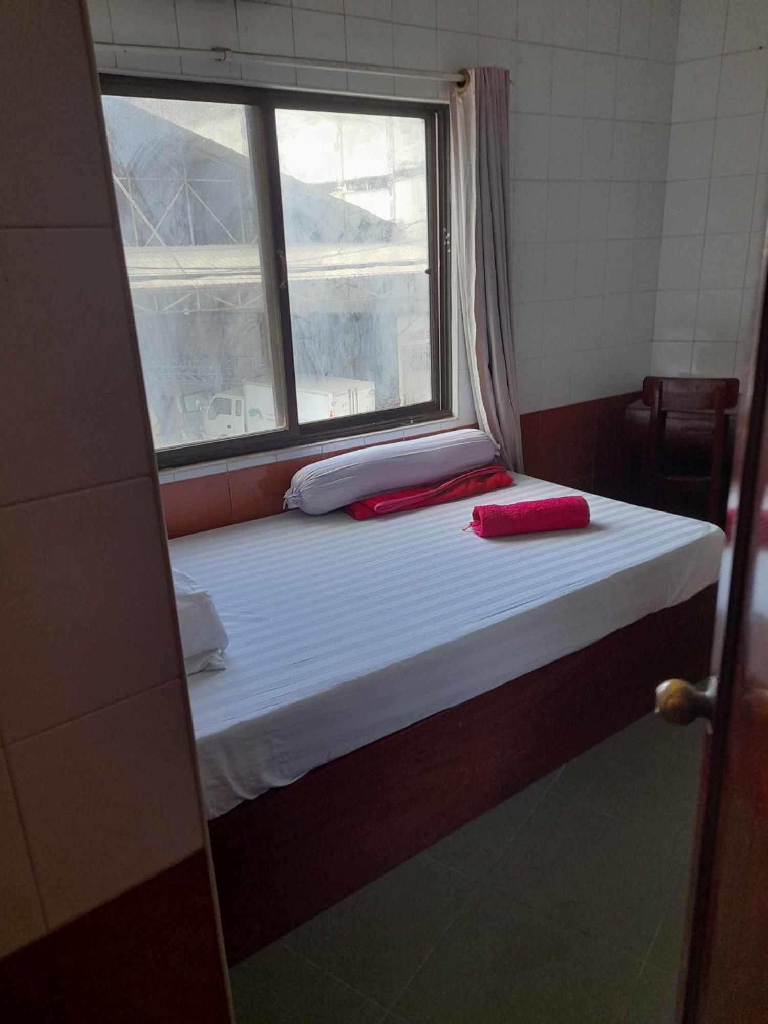 Single Room With Bathroom