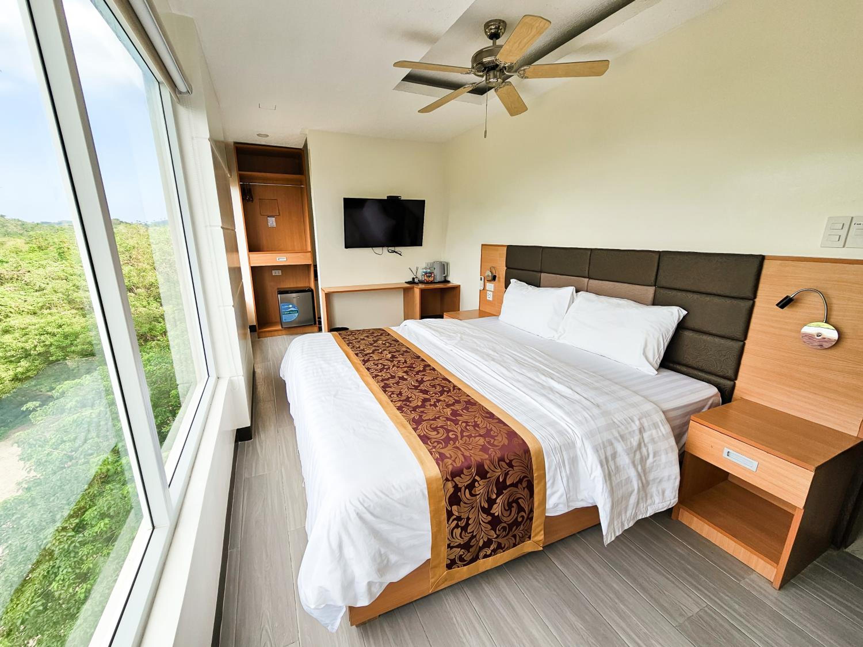 King Suite with Spa Bath
