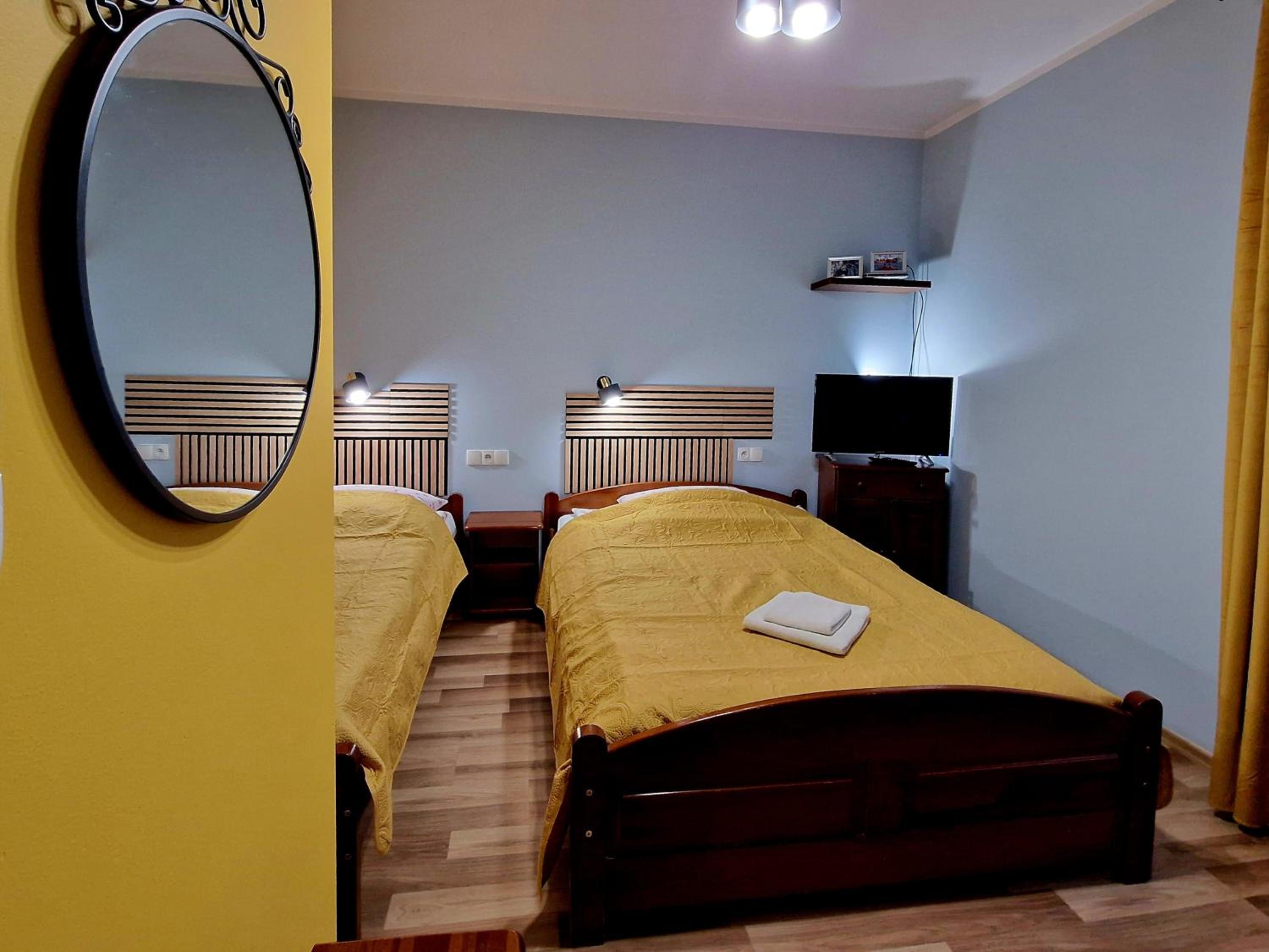 Double or Twin Room - Photo 13