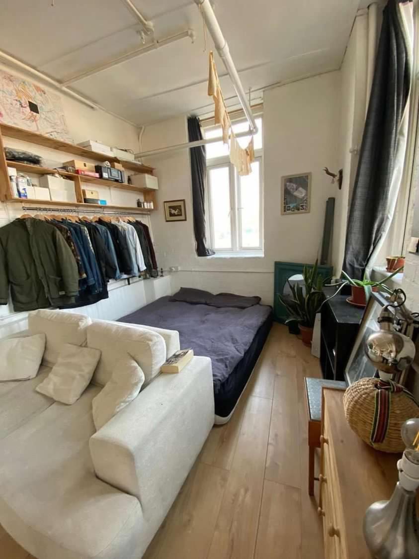One-Bedroom Apartment photo 2