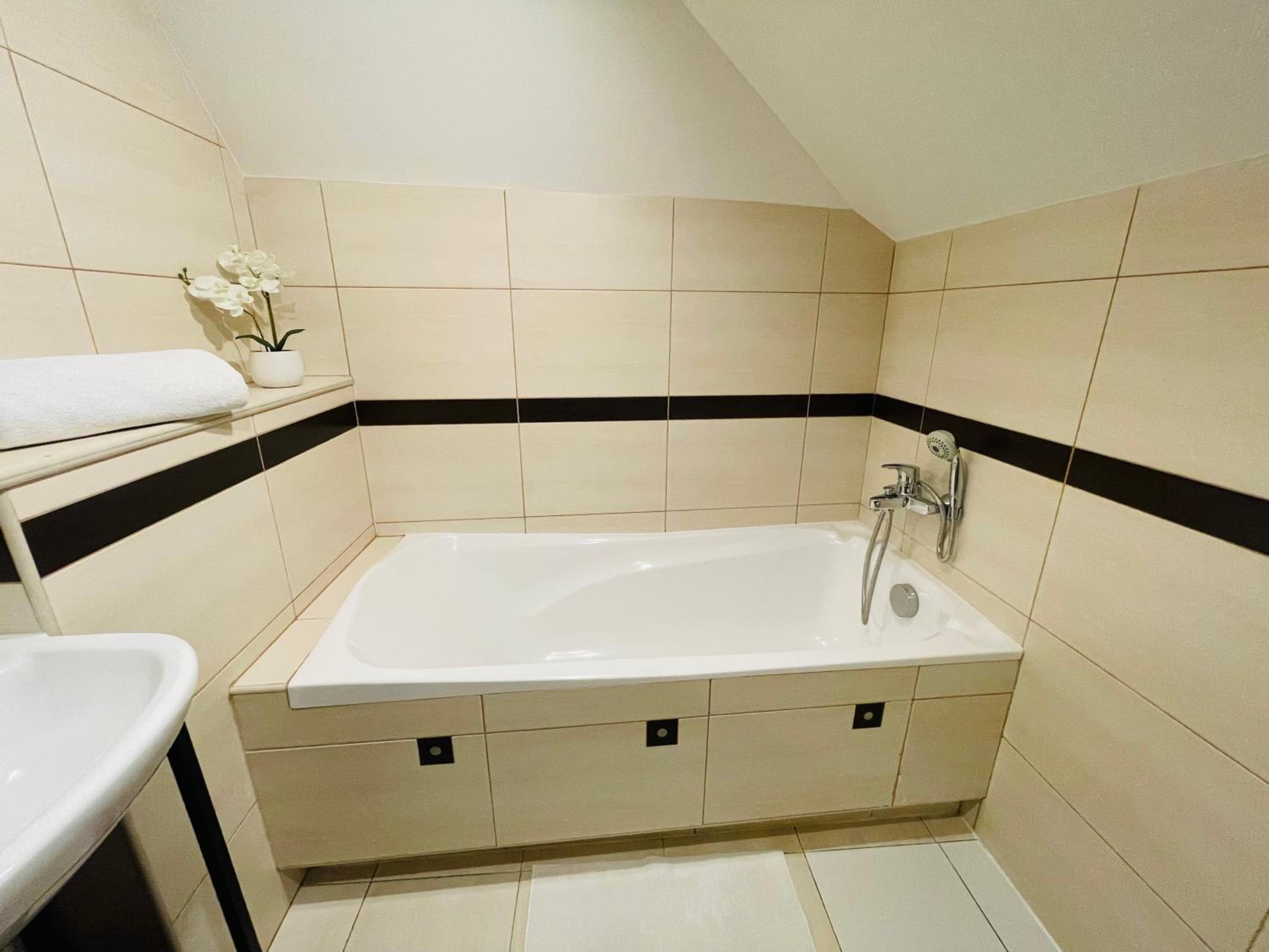 Small Single Room photo 3