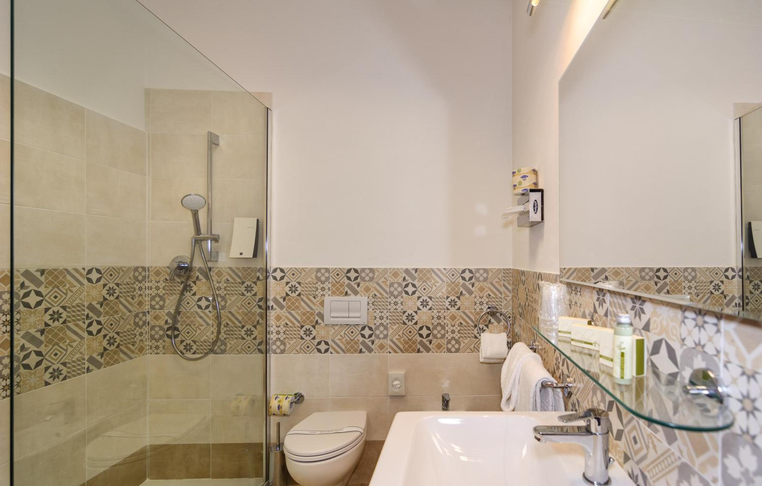 Superior Double Room - Photo 23