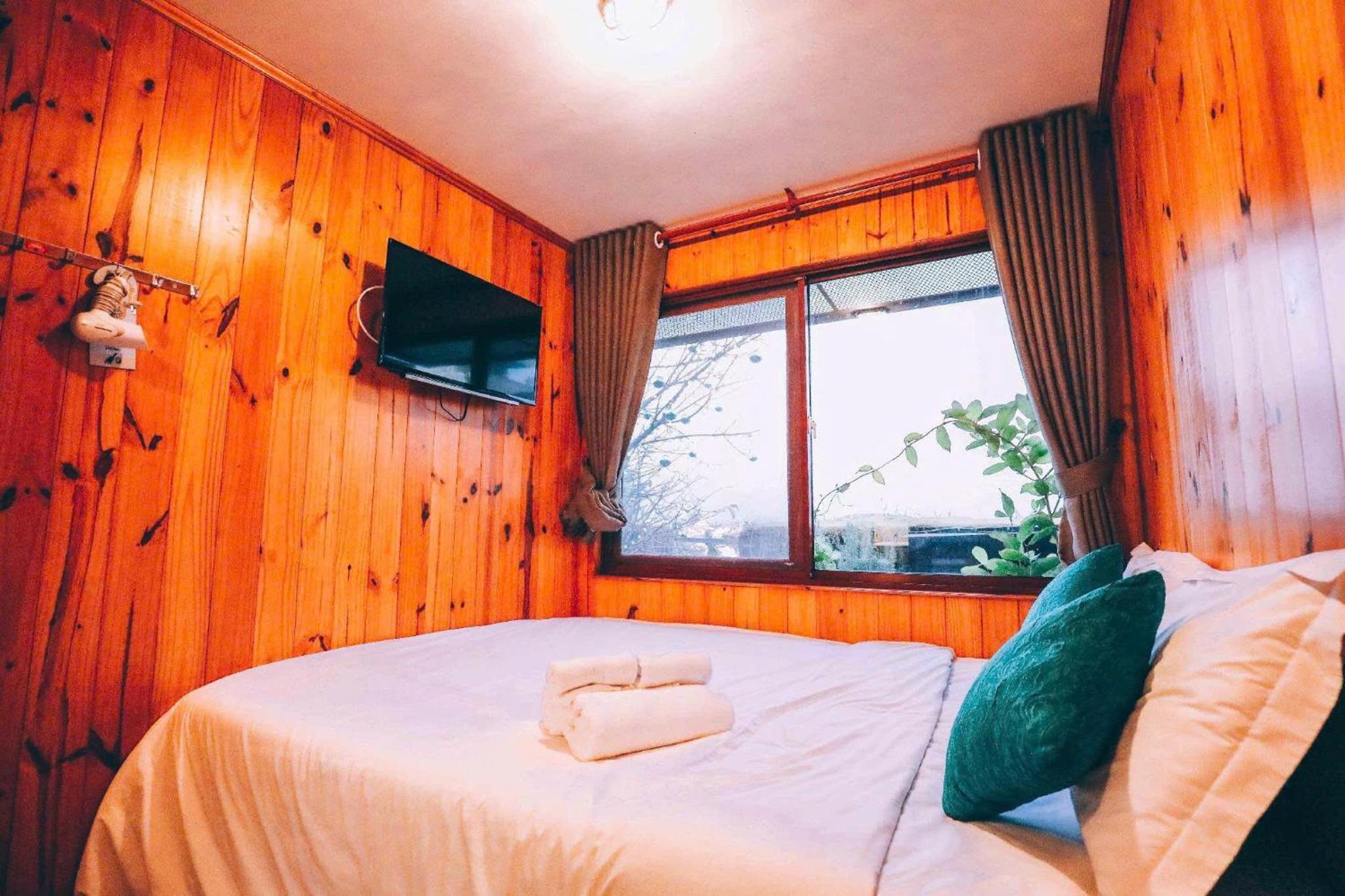 Deluxe Bungalow with Garden View - Photo 3