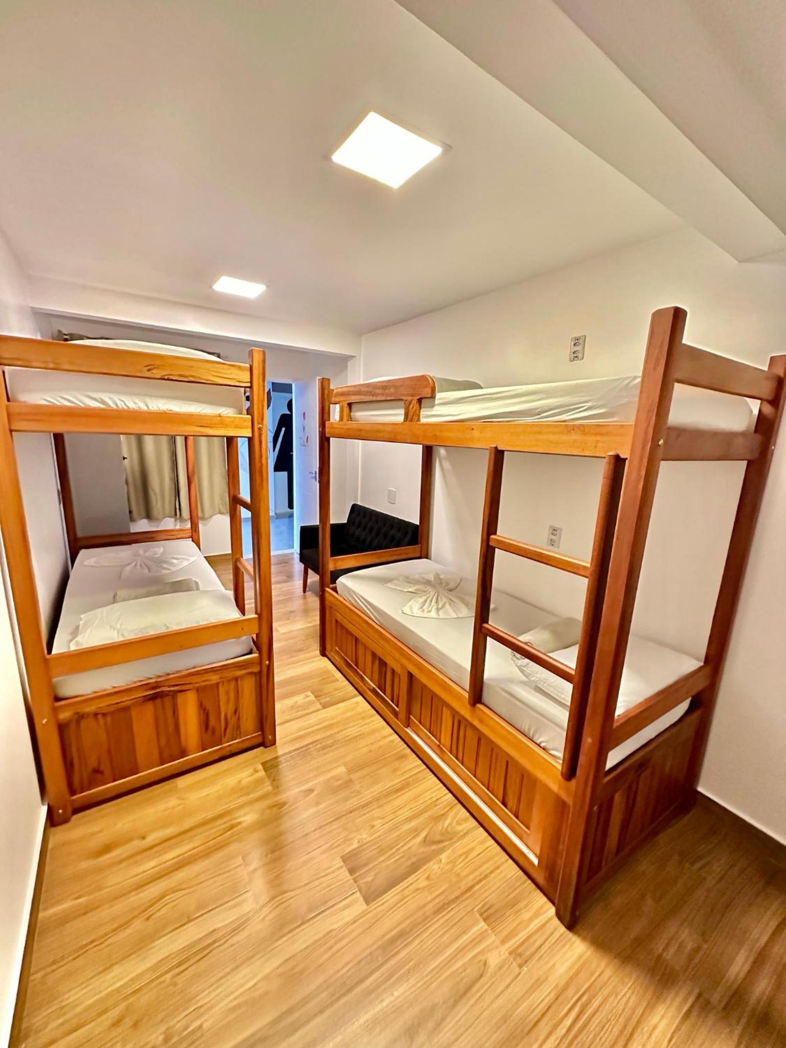 Bed in 4-Bed Mixed Dormitory Room photo 3