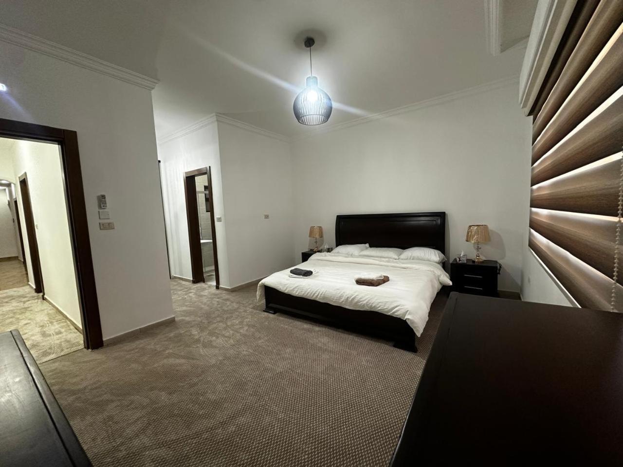 Three-Bedroom Apartment photo 3