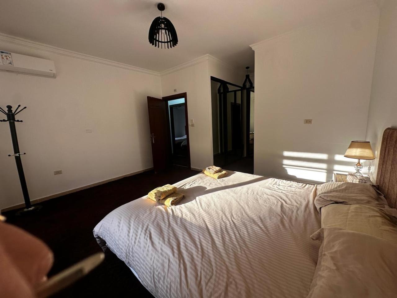 Three-Bedroom Apartment photo 3