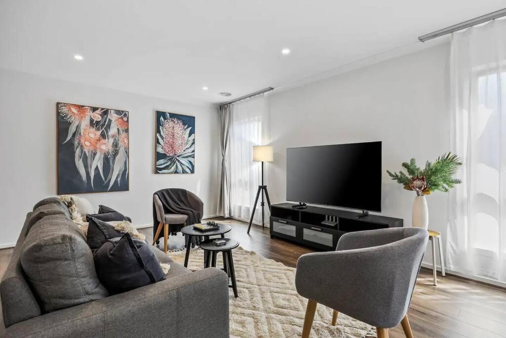 Four-Bedroom House photo 1