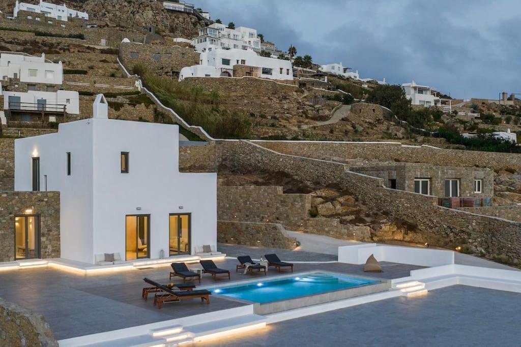 Villa with Private Pool photo 3