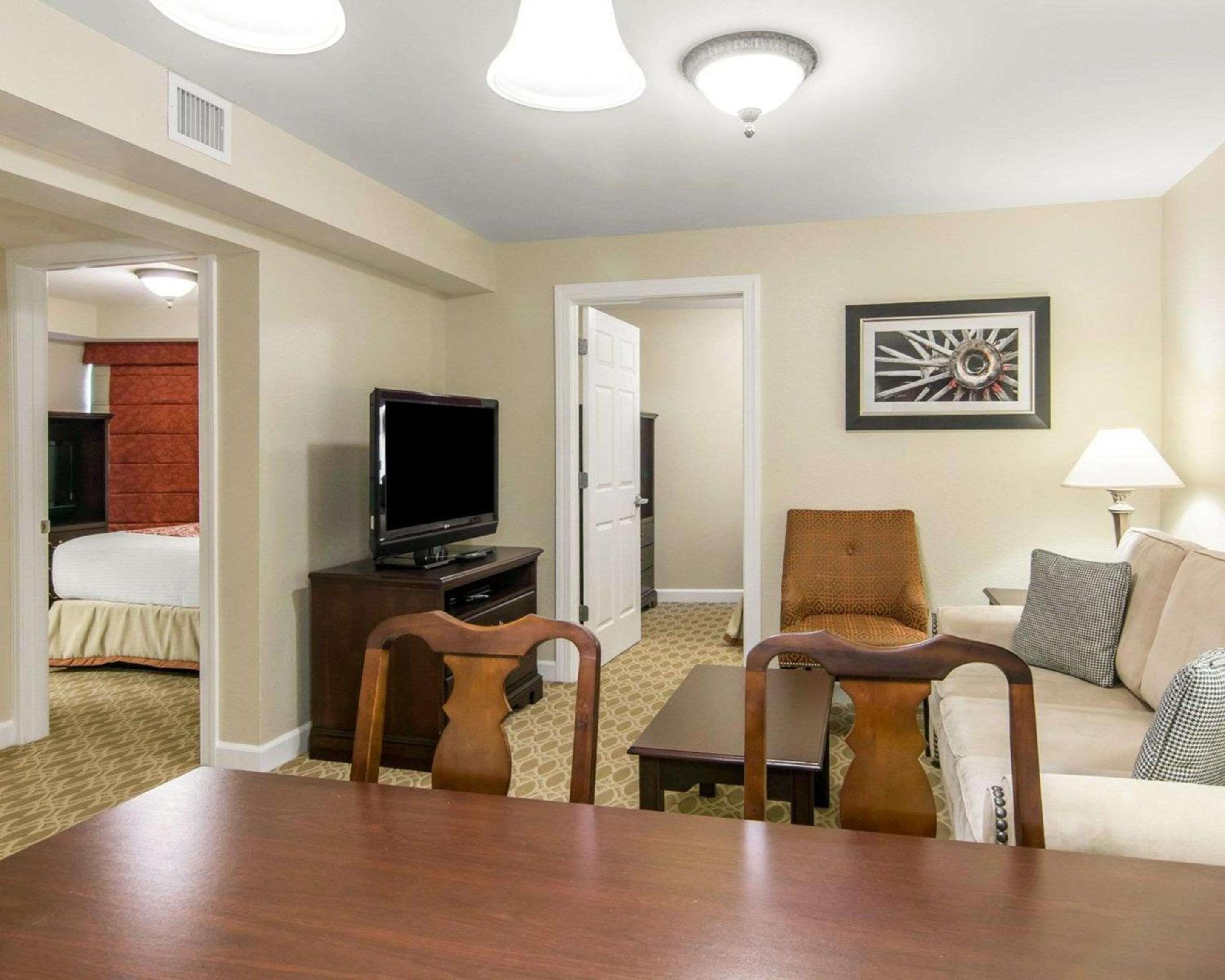 Two-Bedroom Suite