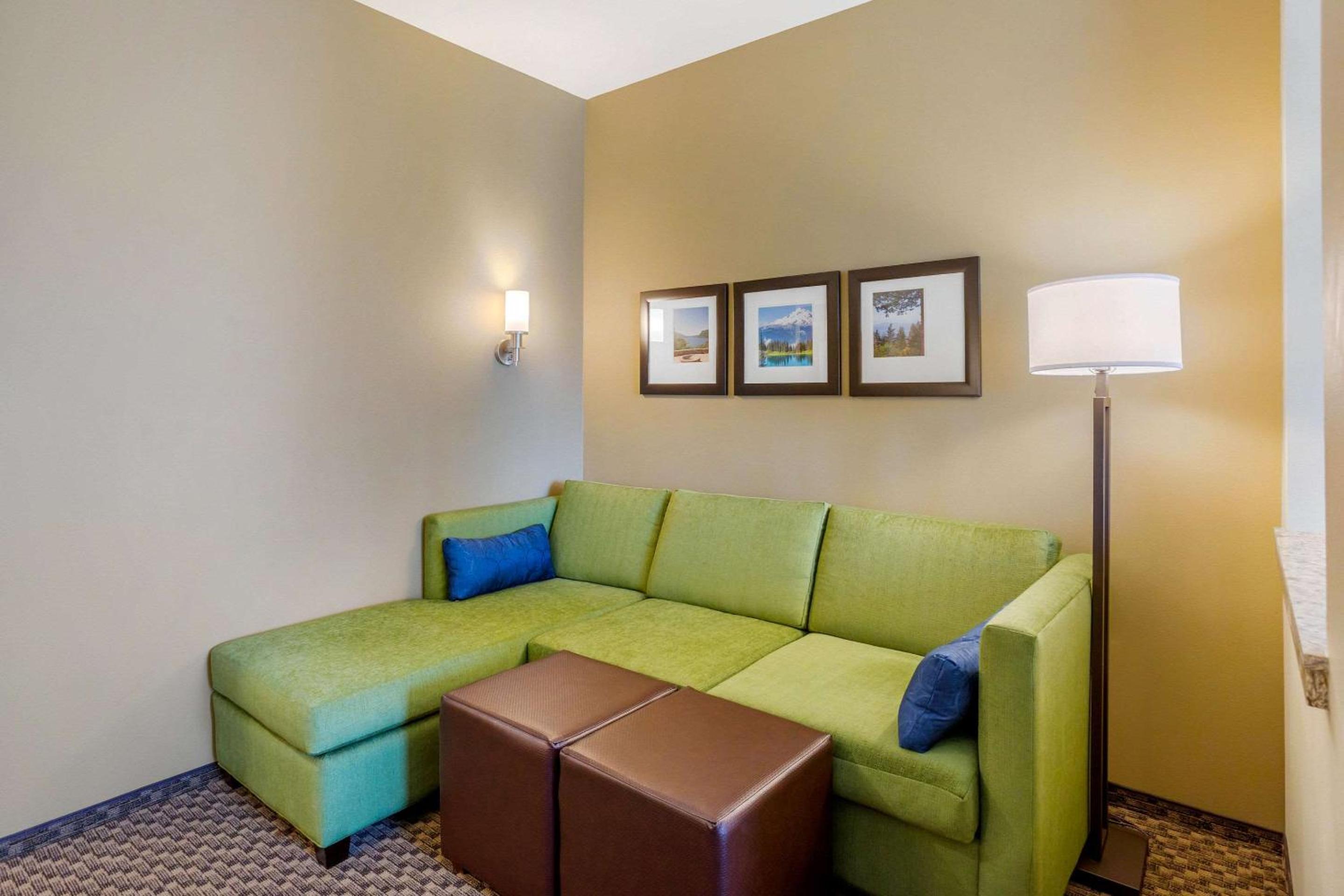 King room with Sofa Bed - Non-Smoking photo 3
