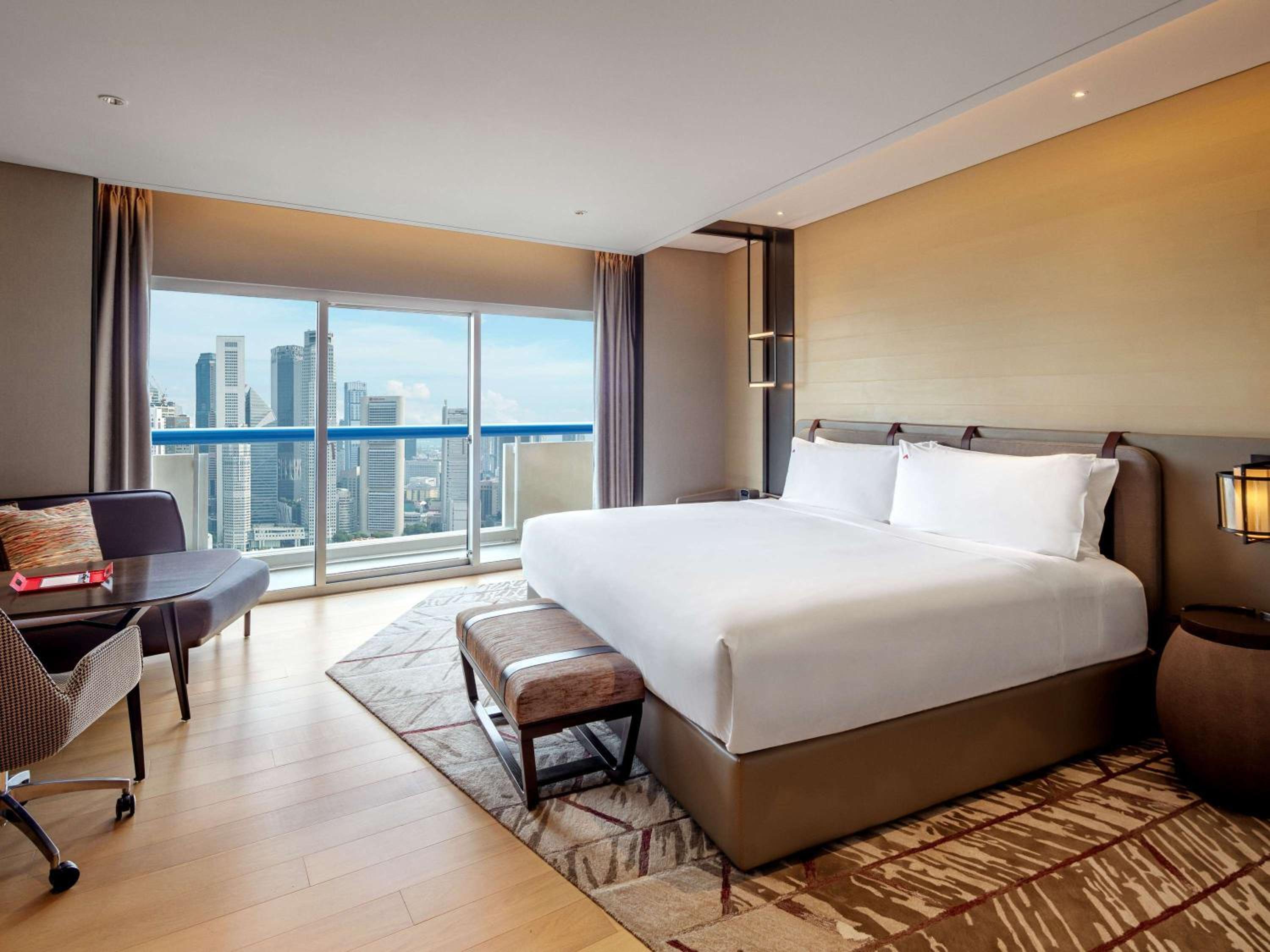 Swiss Marina Bay, 1 King, High Floor, Balcony, Marina Bay View