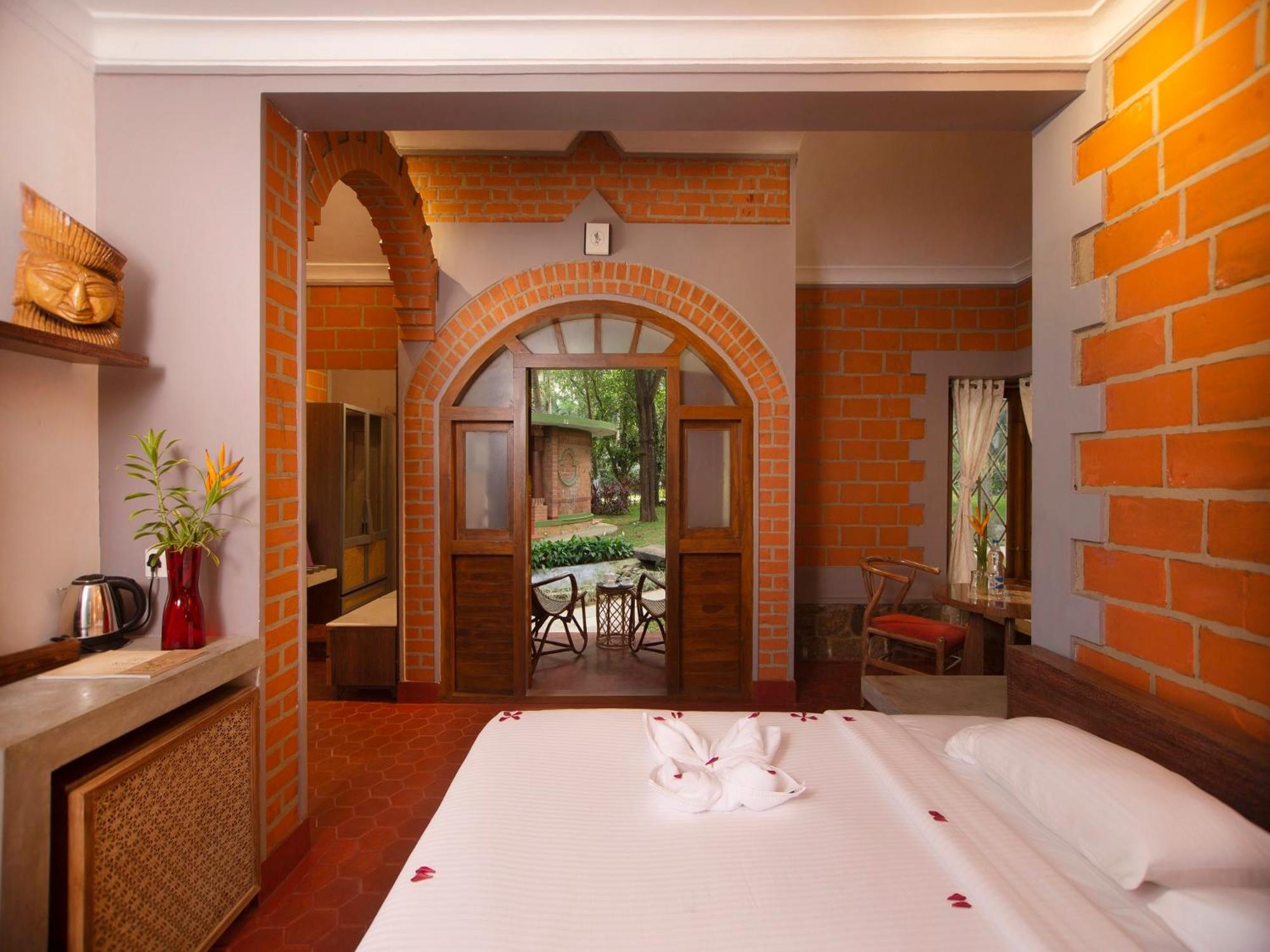 Royal Villa - Photo 1