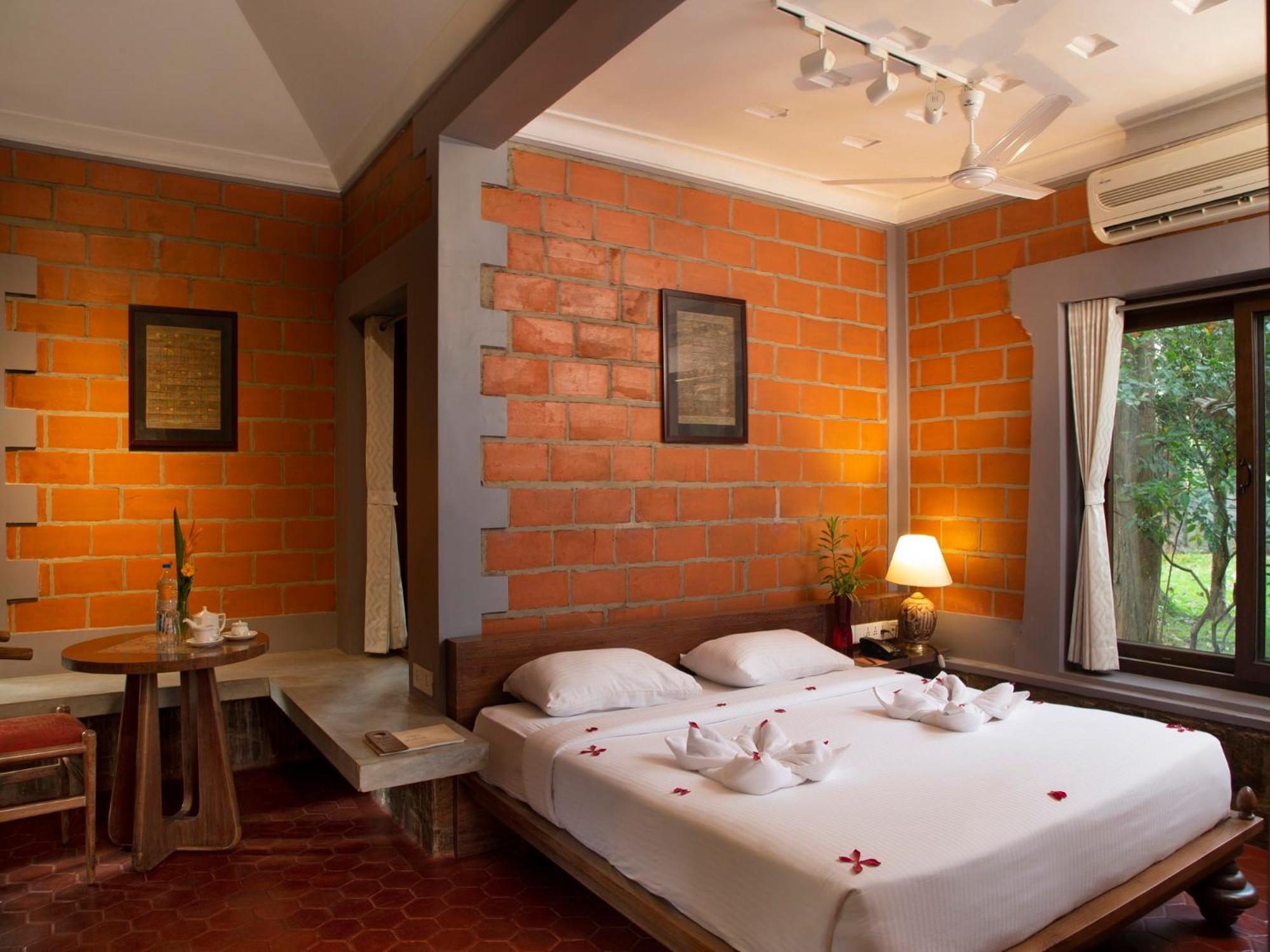 Royal Villa - Photo 2