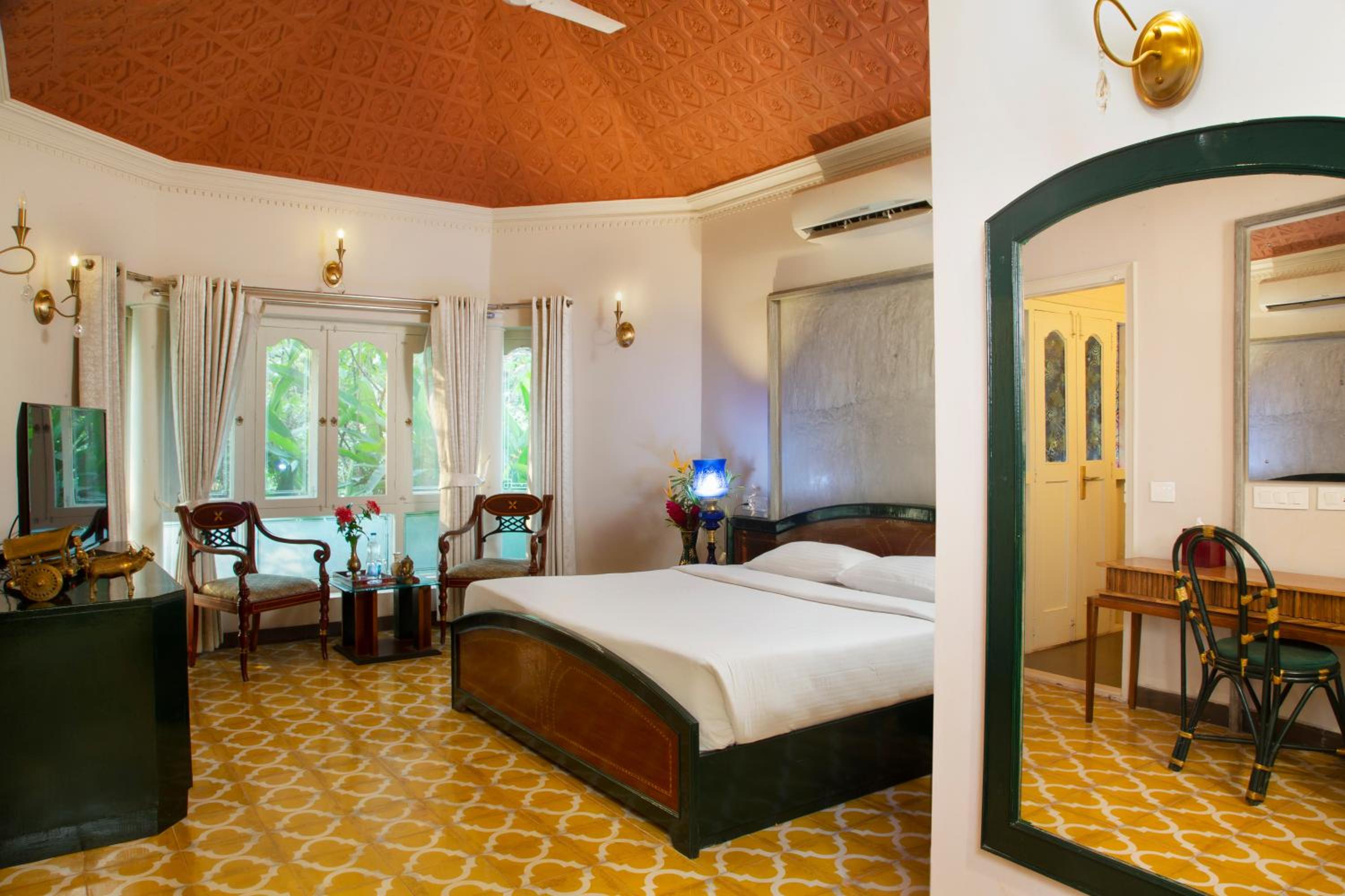 Two-Bedroom Suite - Photo 6