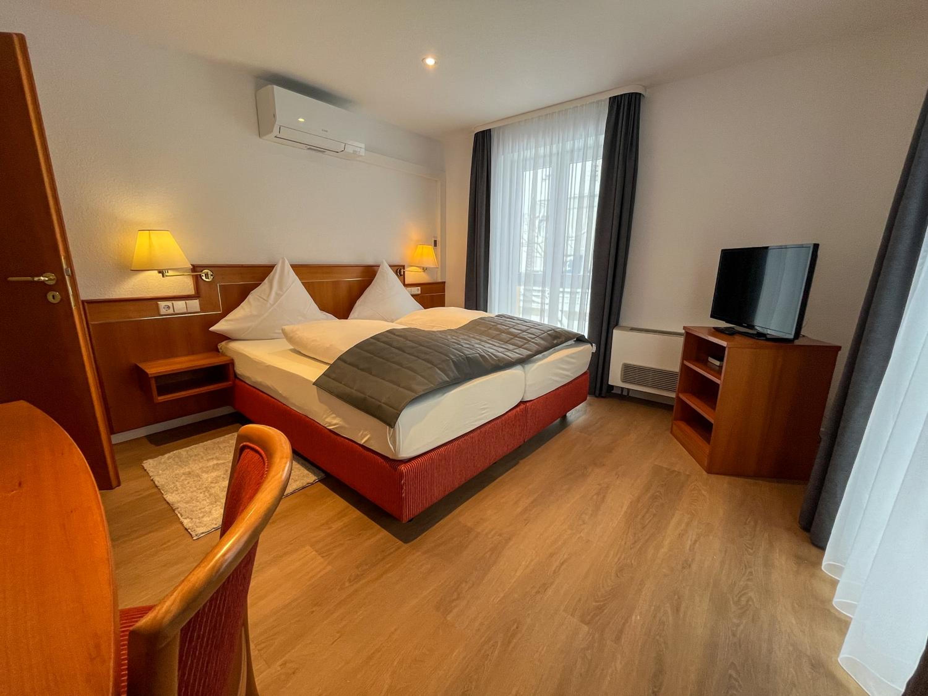 One-Bedroom Apartment with Garden View photo 2