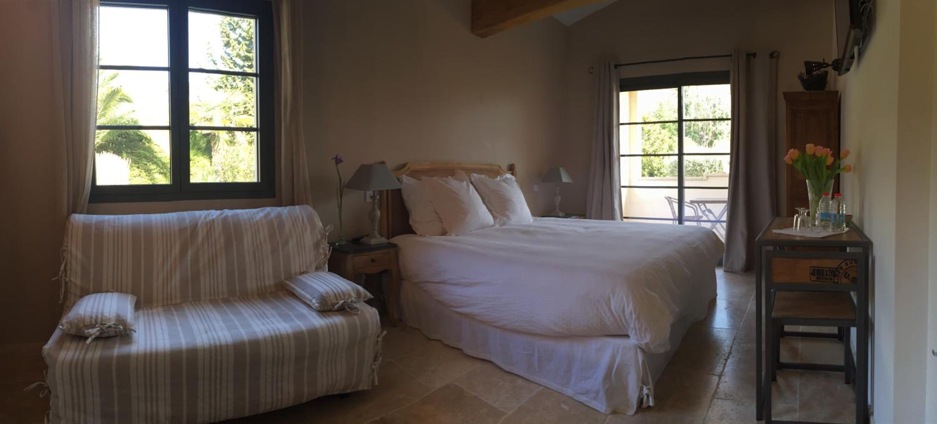 King Studio with Sofa Bed photo 2