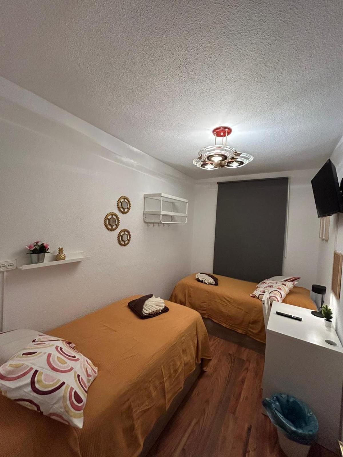Habitación Doble con Baño Compartido
