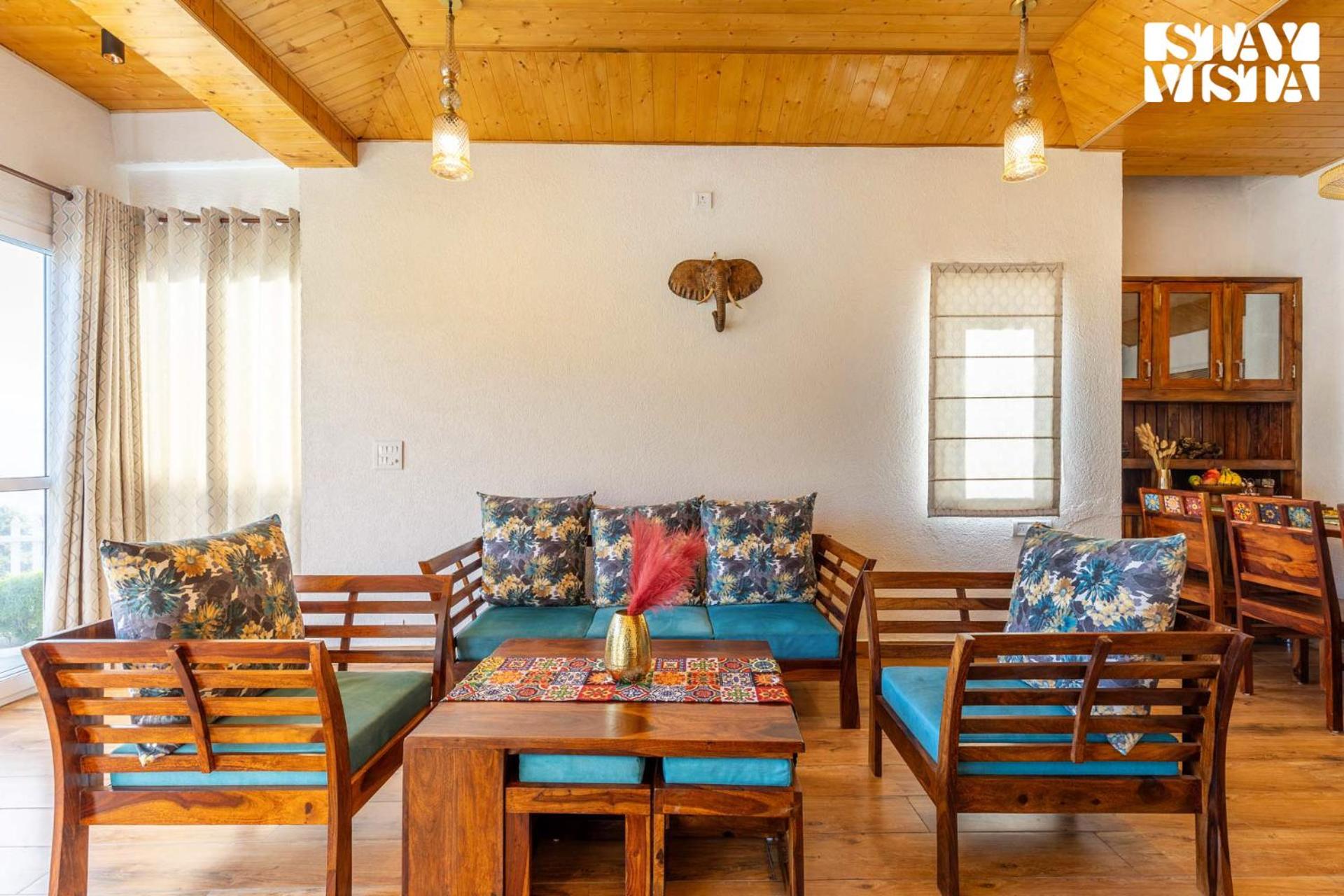 Villa photo 2