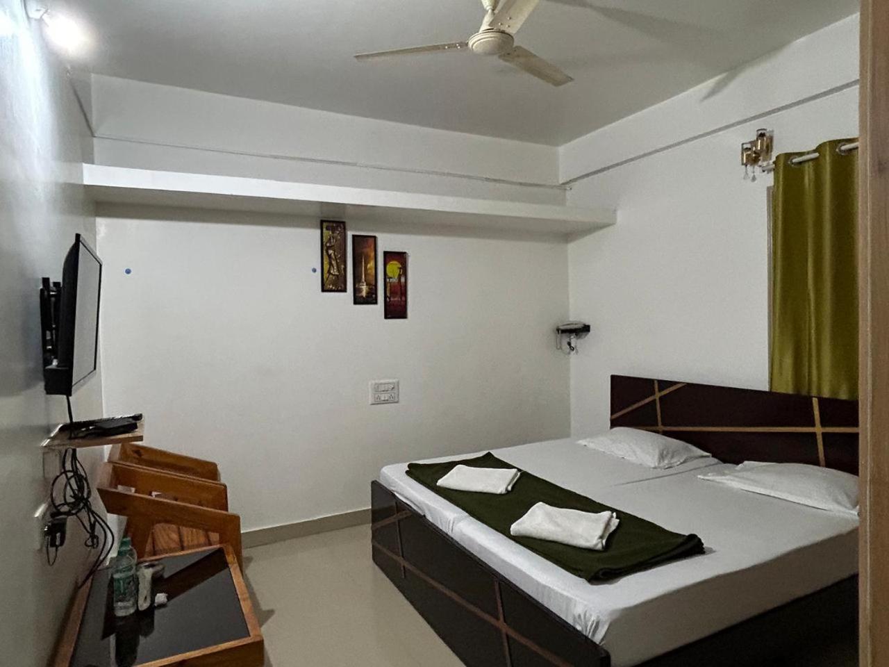 Standard Double Room - Photo 1