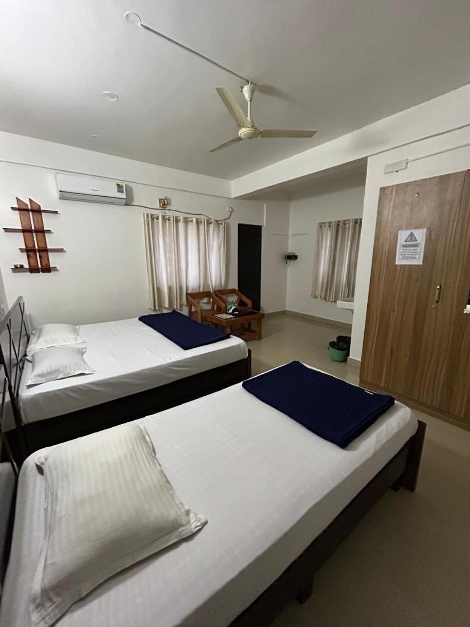 Standard Triple Room - Photo 1