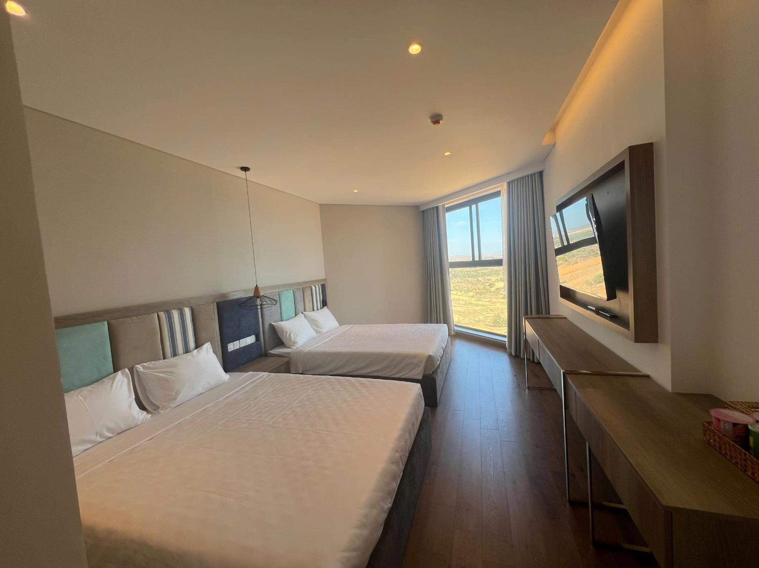 Studio Apartment with Sea View