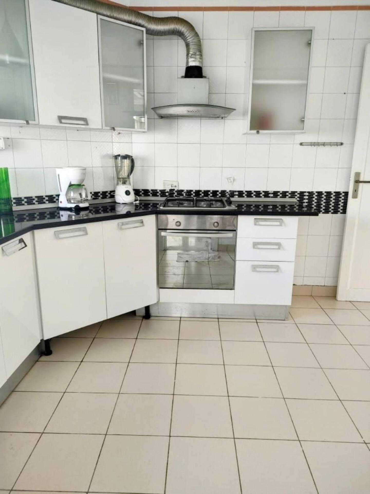 Three-Bedroom Apartment photo 2