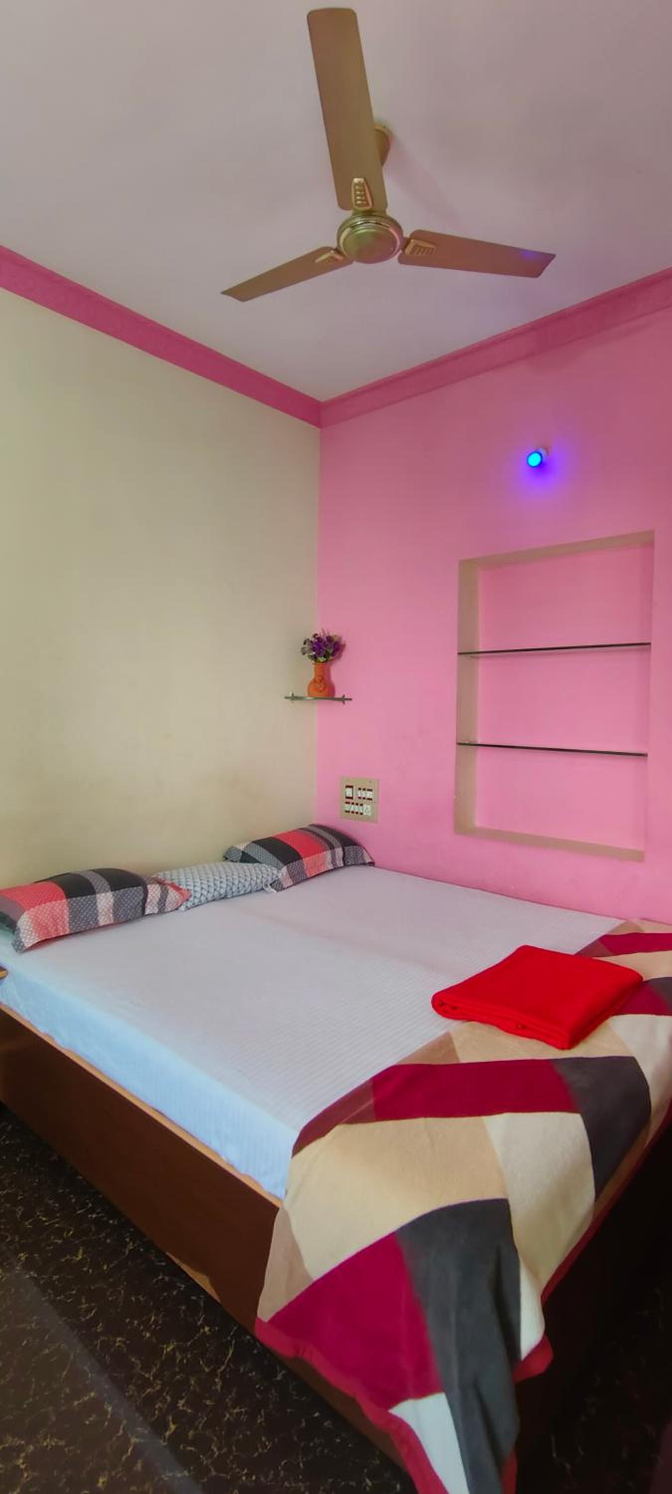 Deluxe Double Room with Balcony - Photo 28
