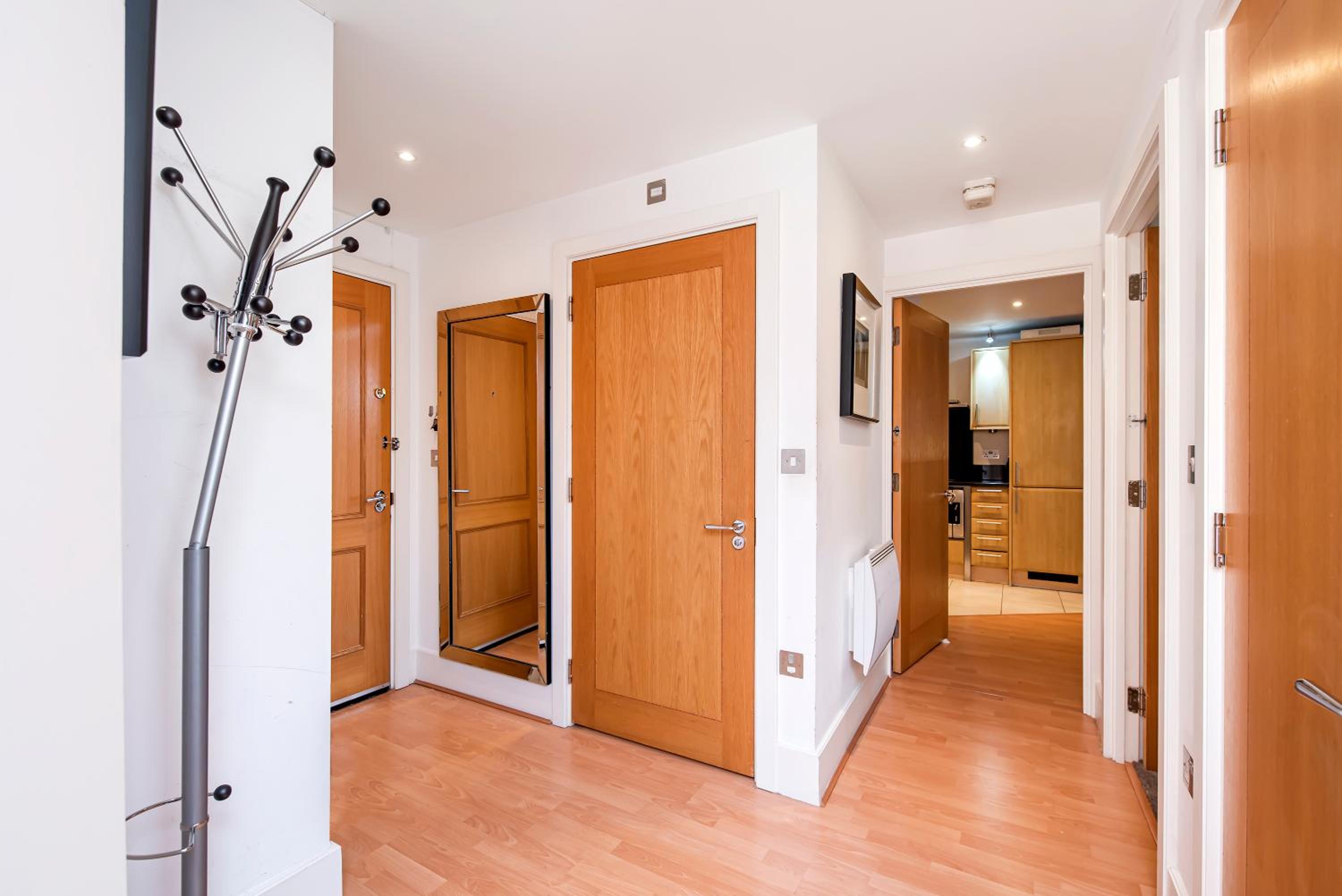 Two-Bedroom Apartment with River View photo 2
