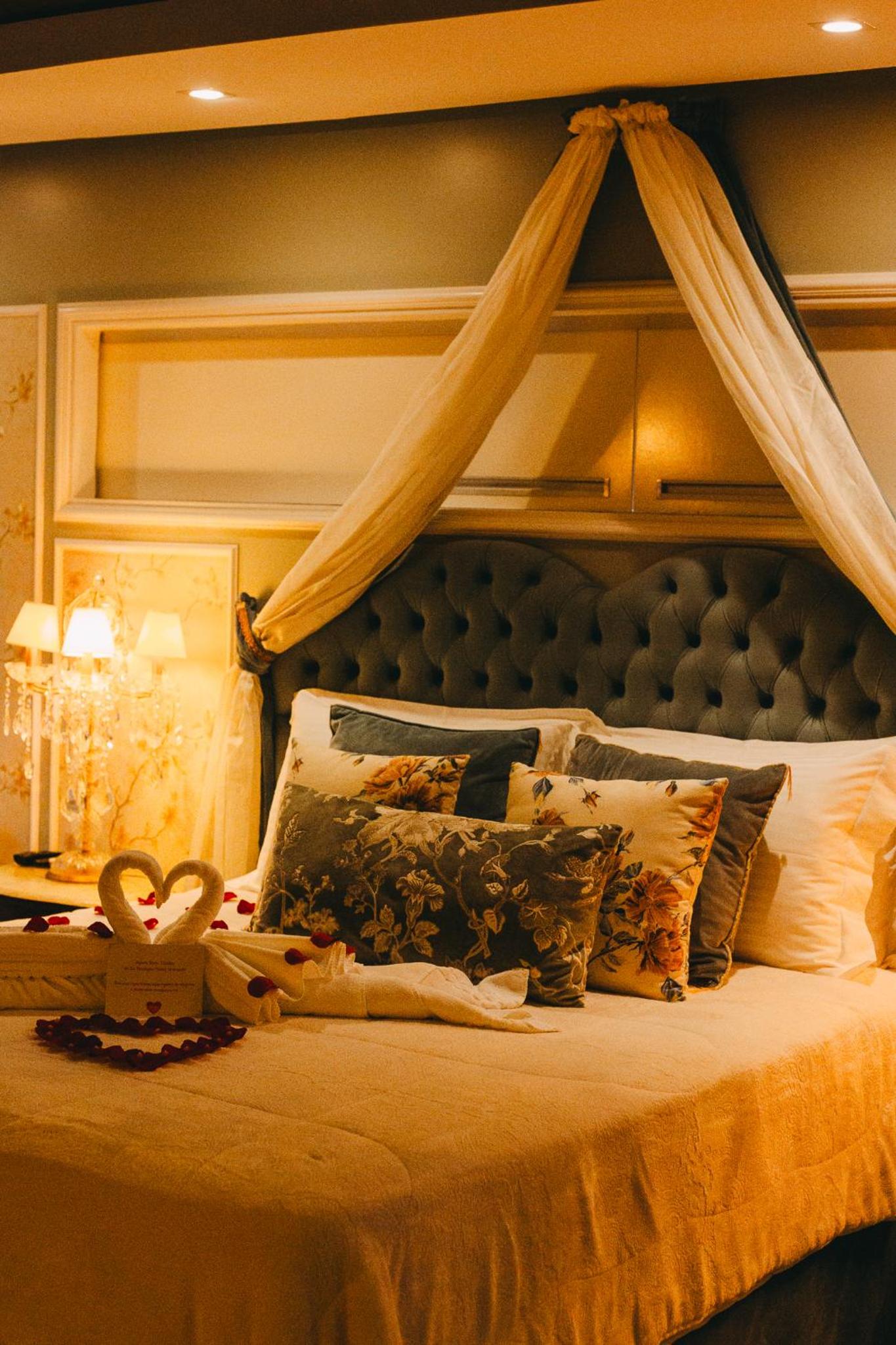 Presidential Suite I