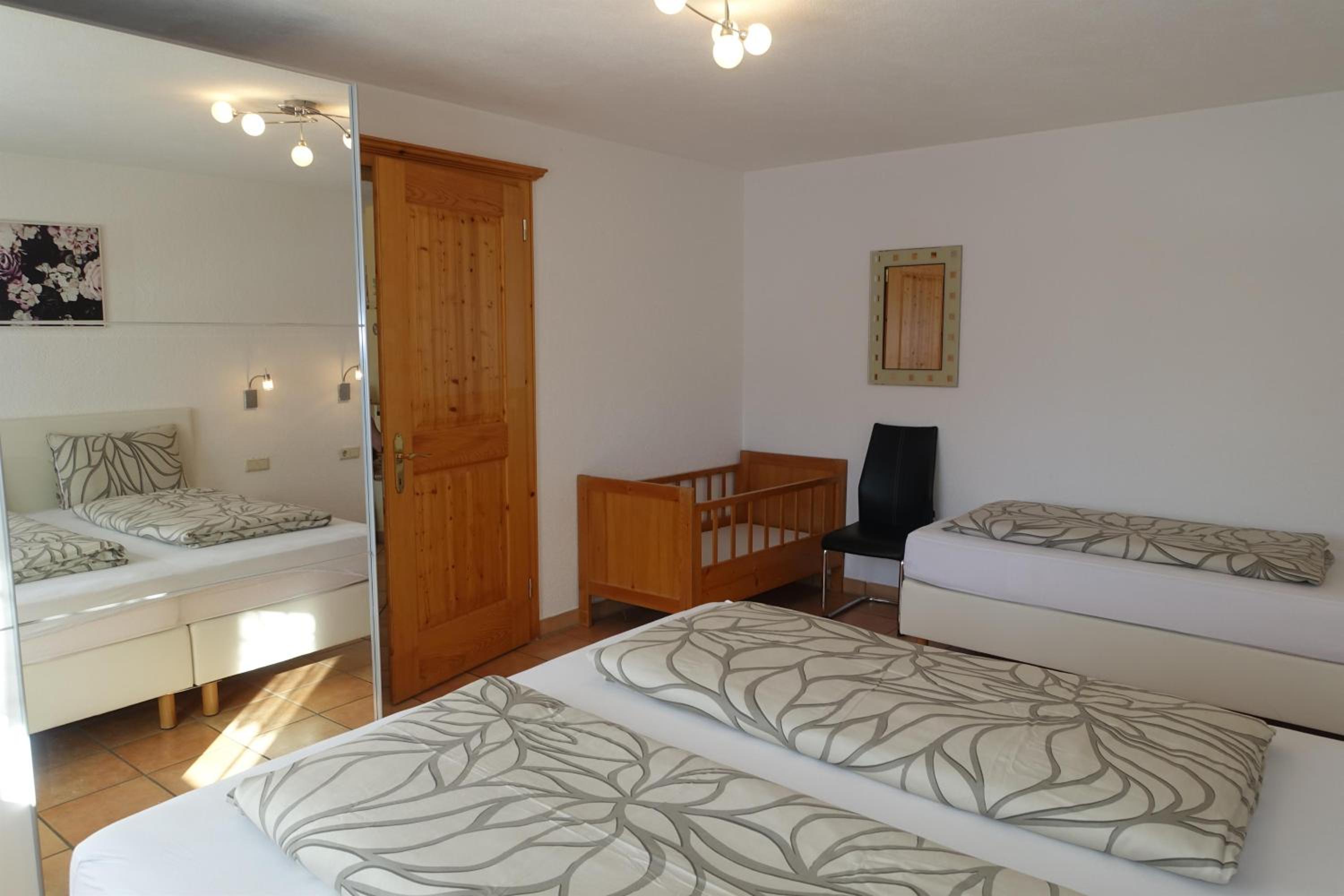 Two-Bedroom Apartment with Shower  photo 3