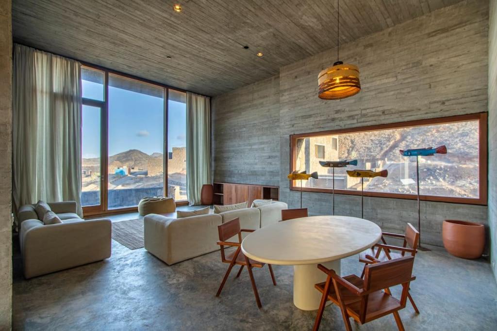 Three-Bedroom Villa photo 1