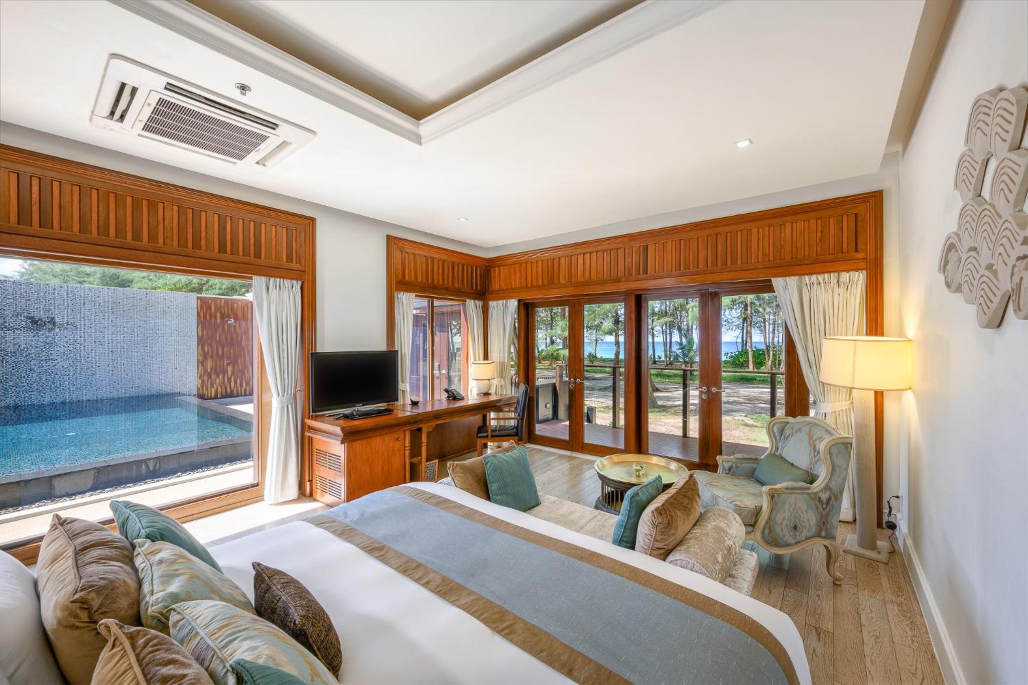 Villa 2 Br Private Pool Beachfront - Photo 1