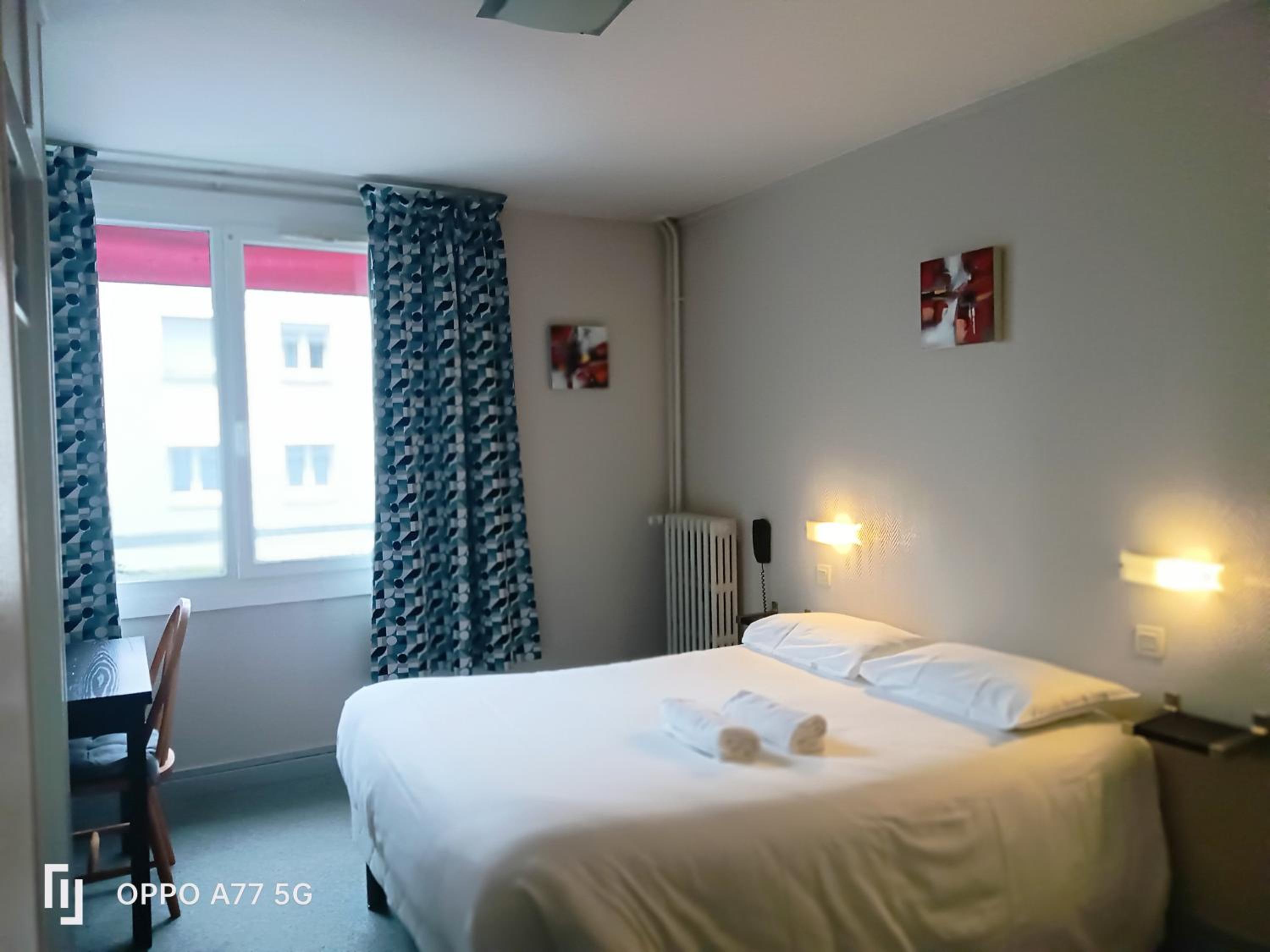 Double Room - Photo 5