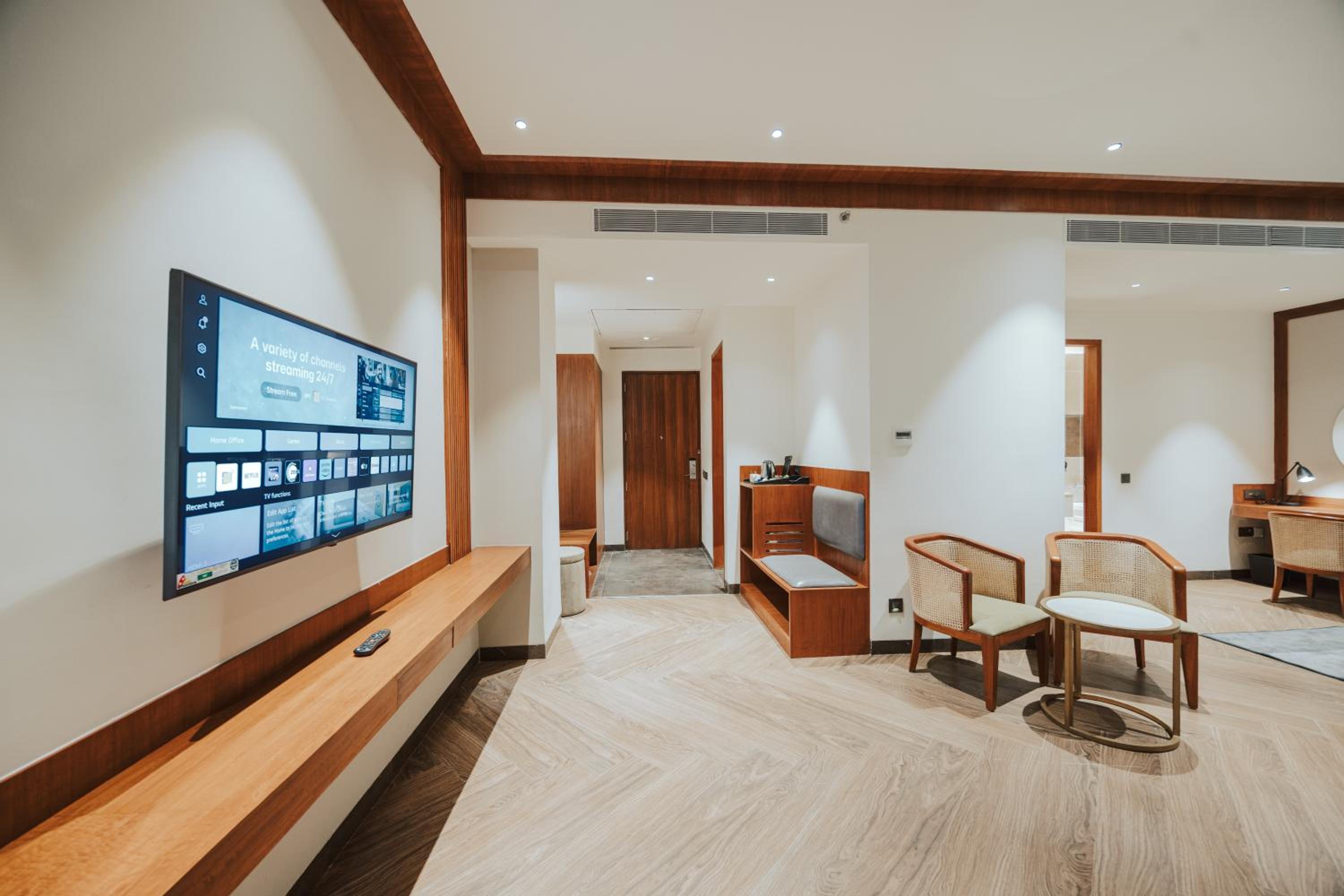 Premium King Room photo 2