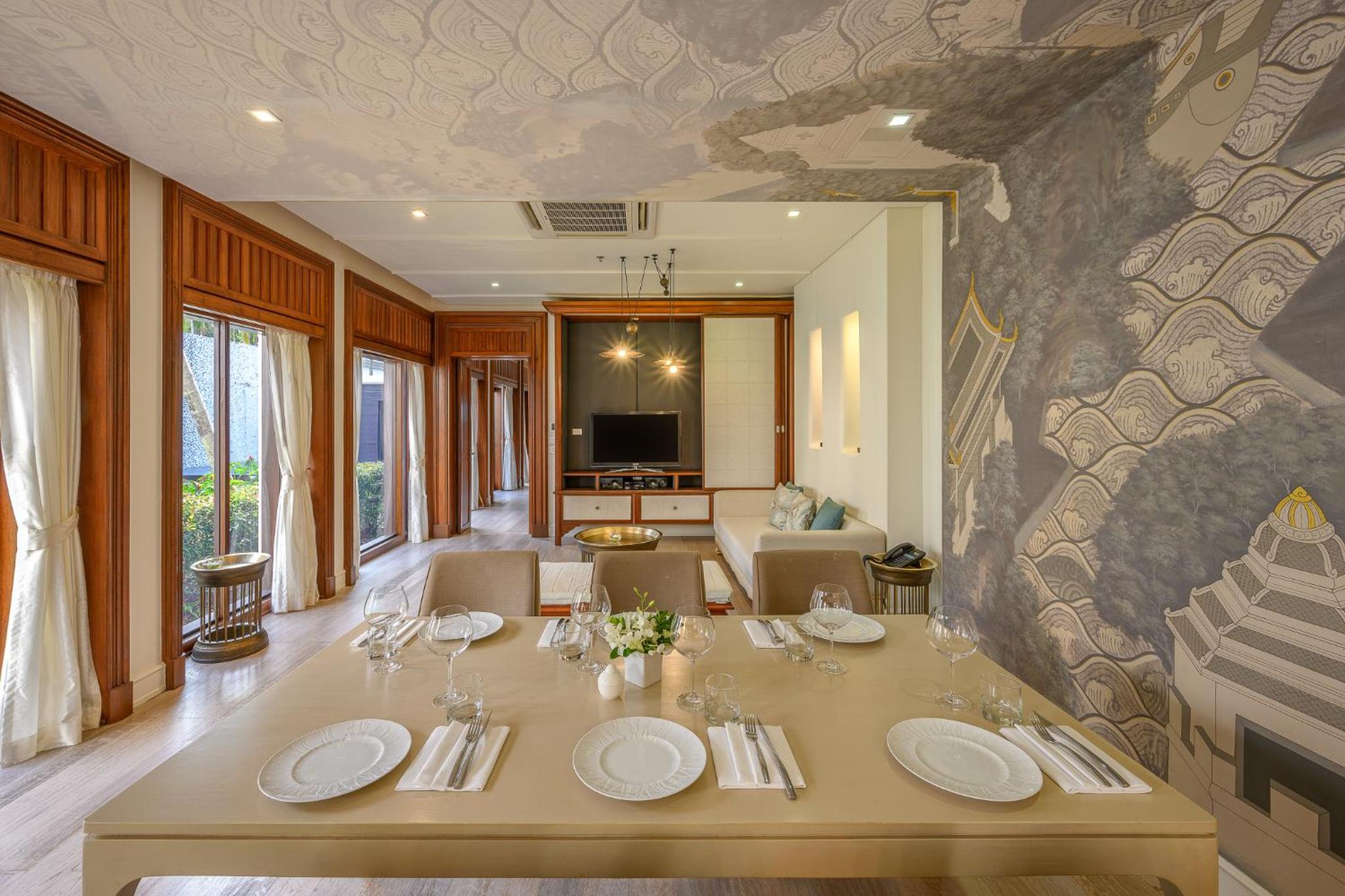 Villa with Private Pool - Photo 14