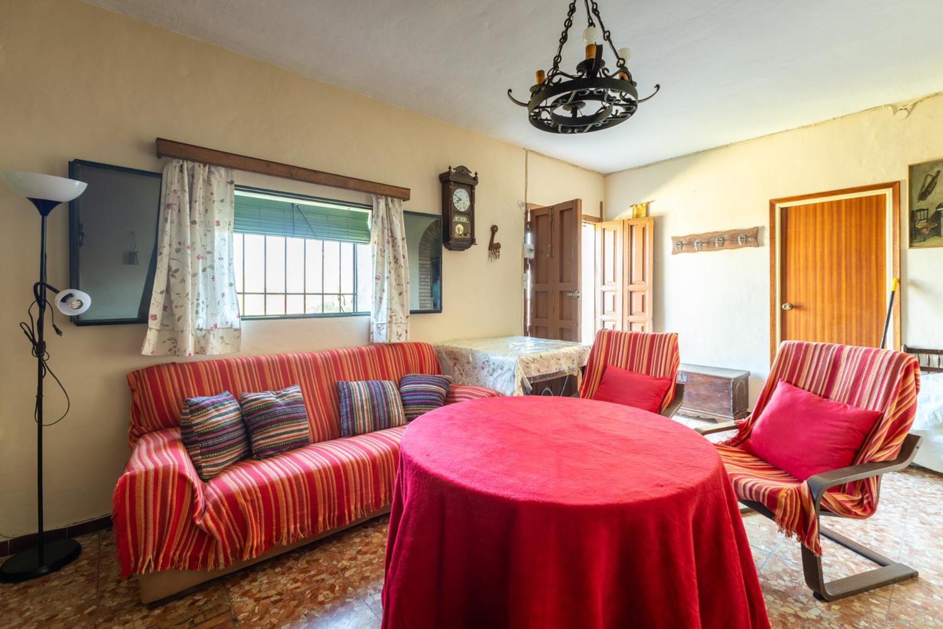 Three-Bedroom House photo 2