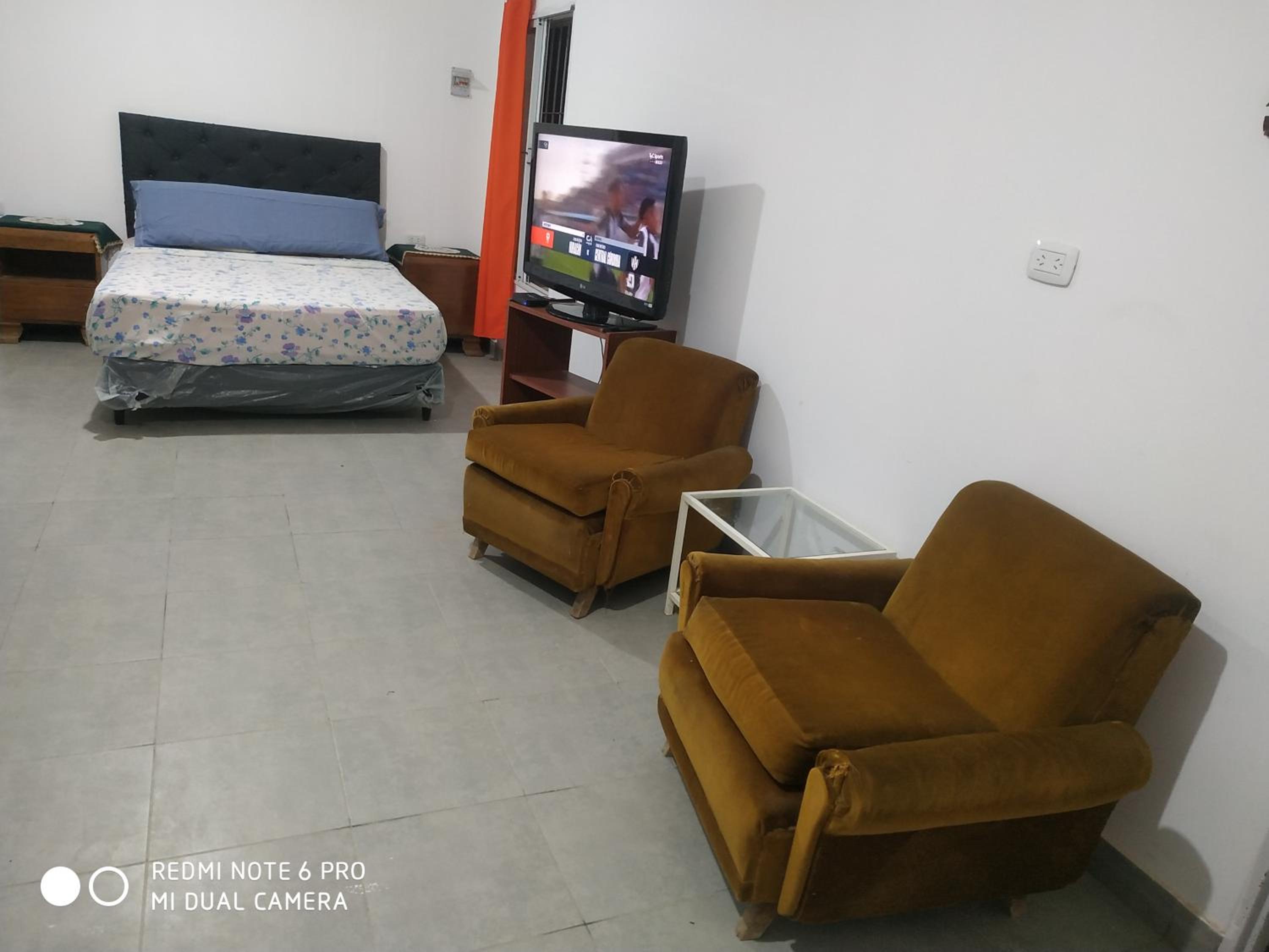 One-Bedroom House photo 1