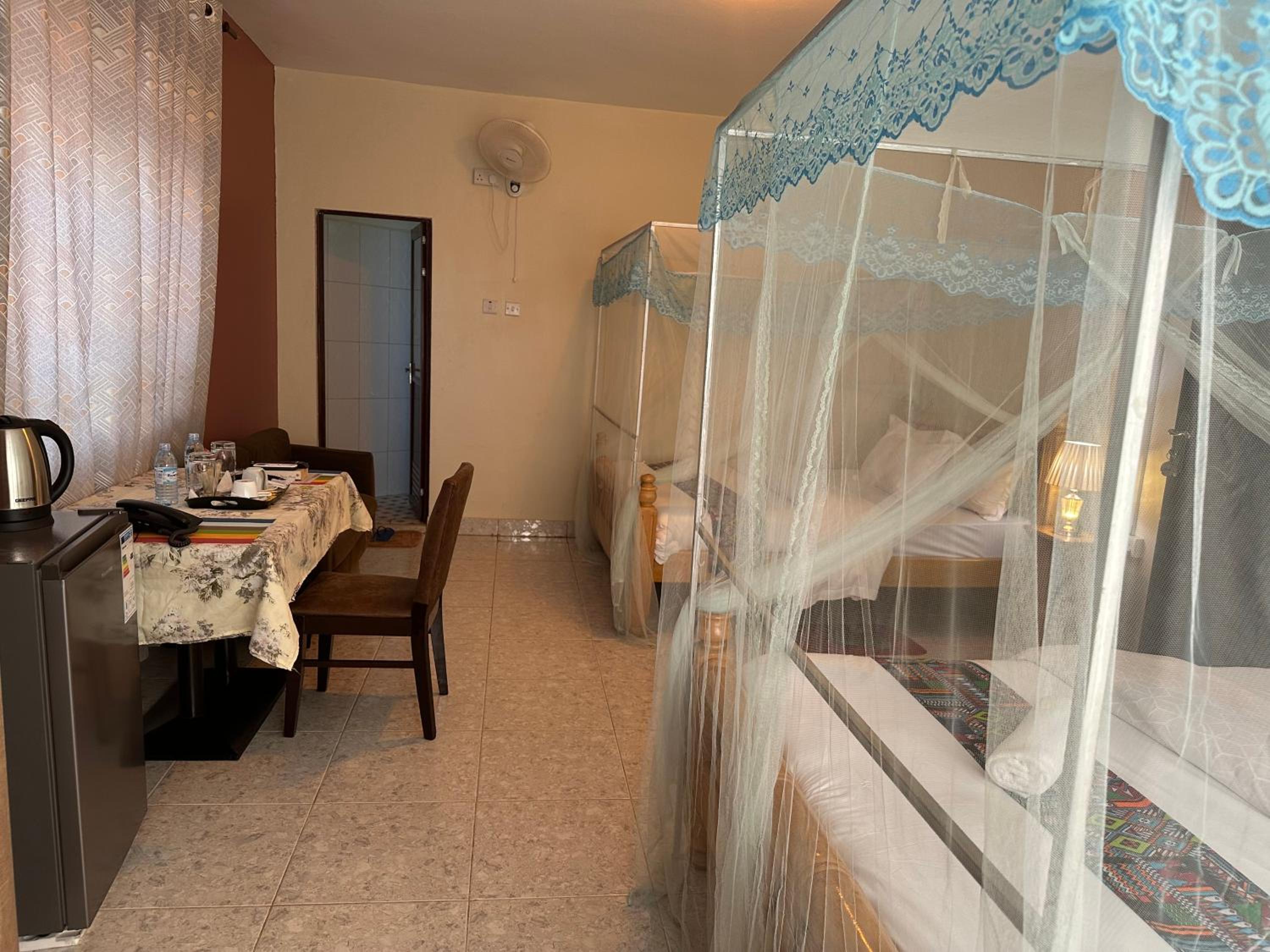 Deluxe Twin Room photo 3