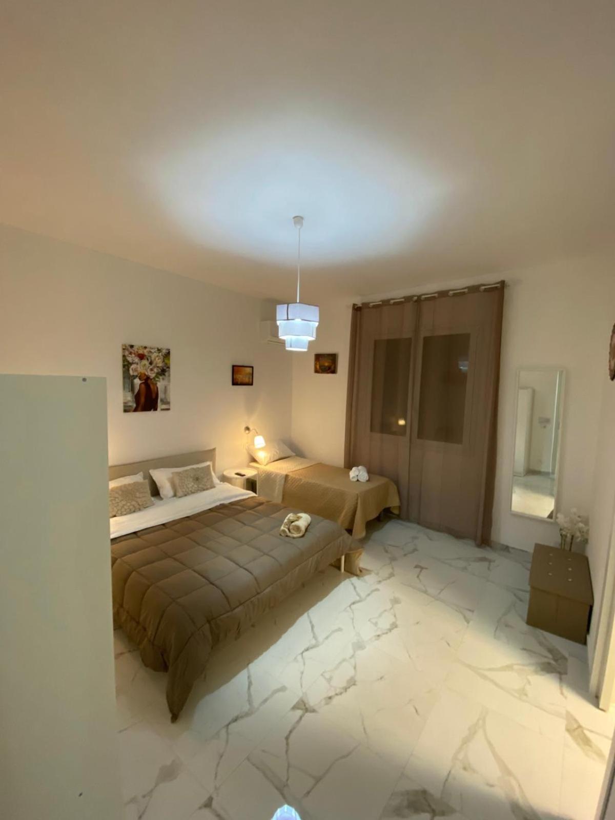 Triple Room with City View