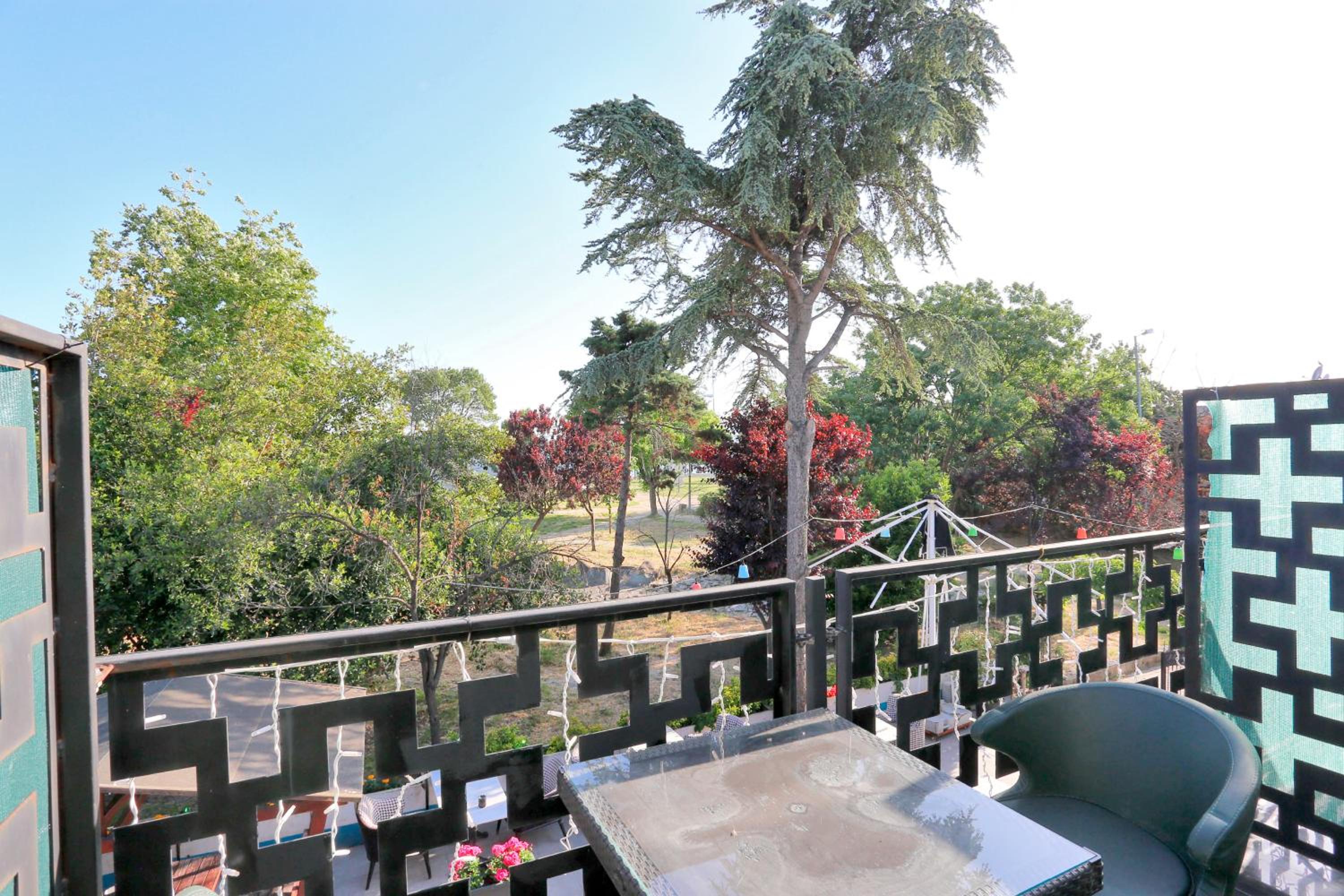 Deluxe Double Room with Balcony and Sea View photo 2