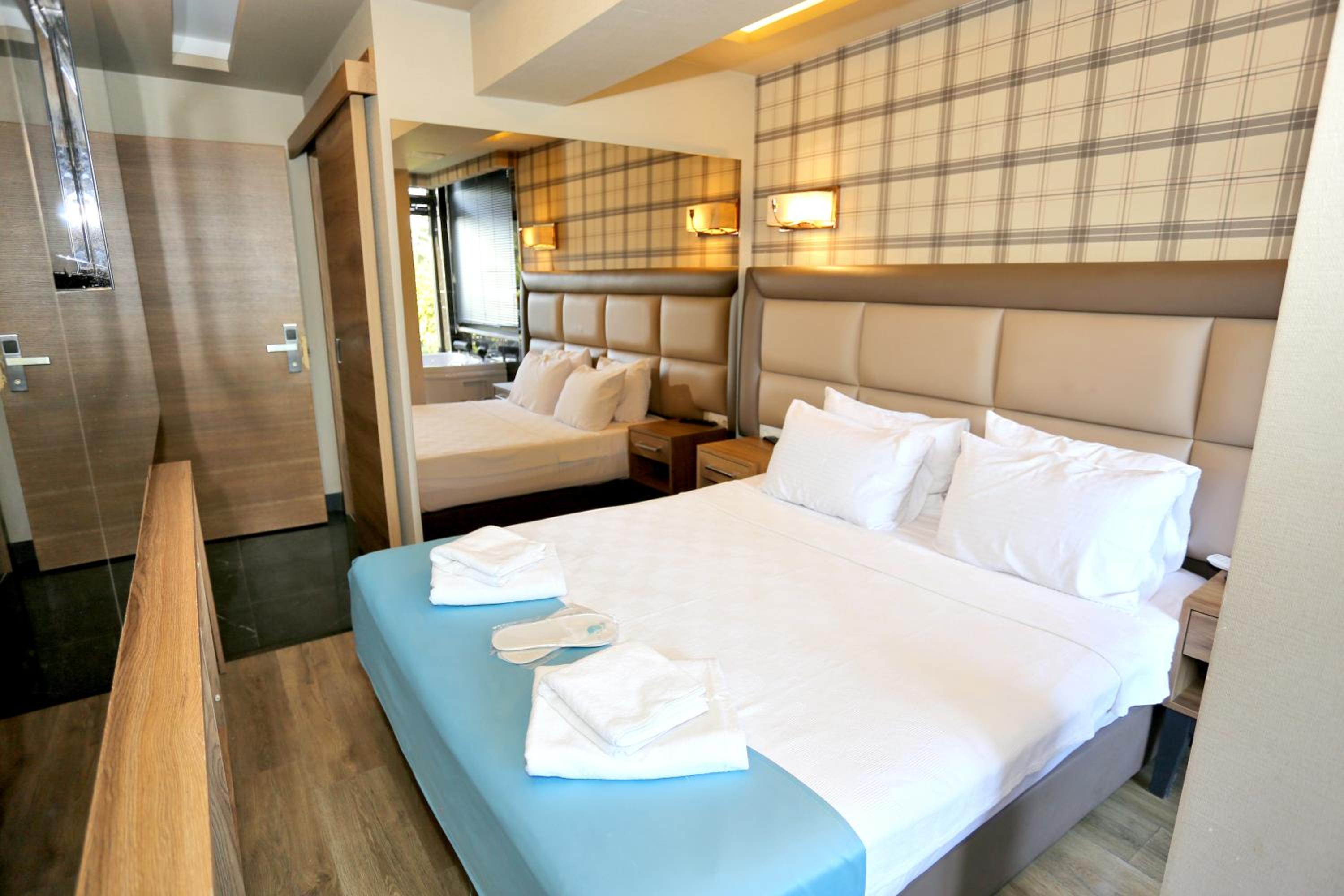 Double Room with Spa Bath