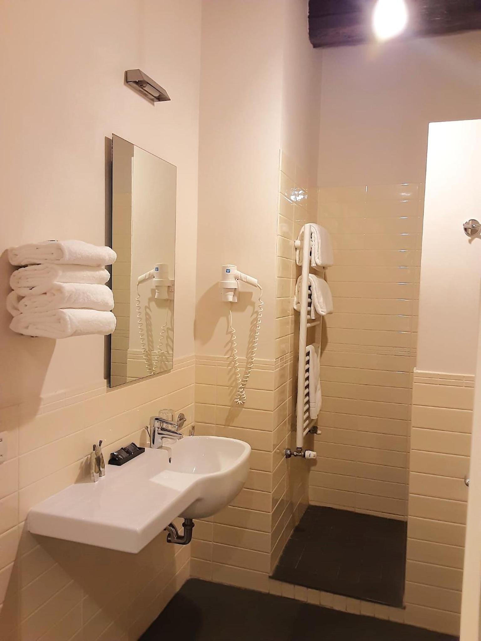 Classic Double Room - Photo 3