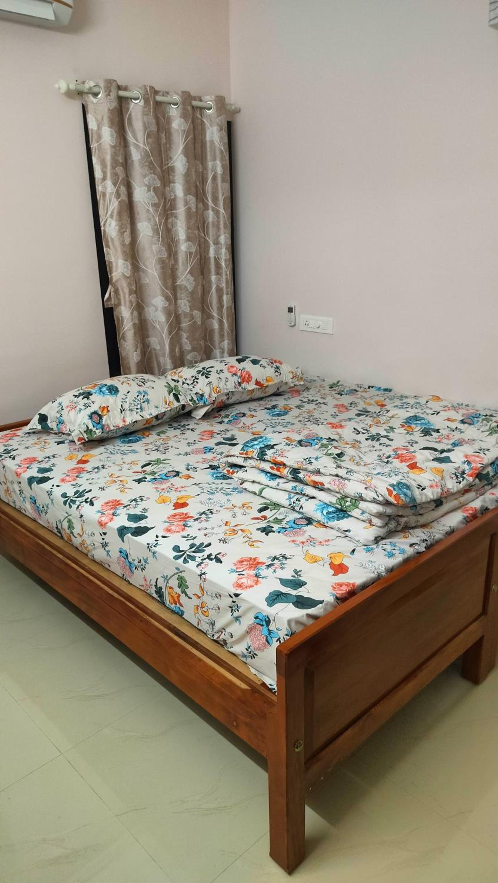 Twin Room with Private Bathroom photo 1