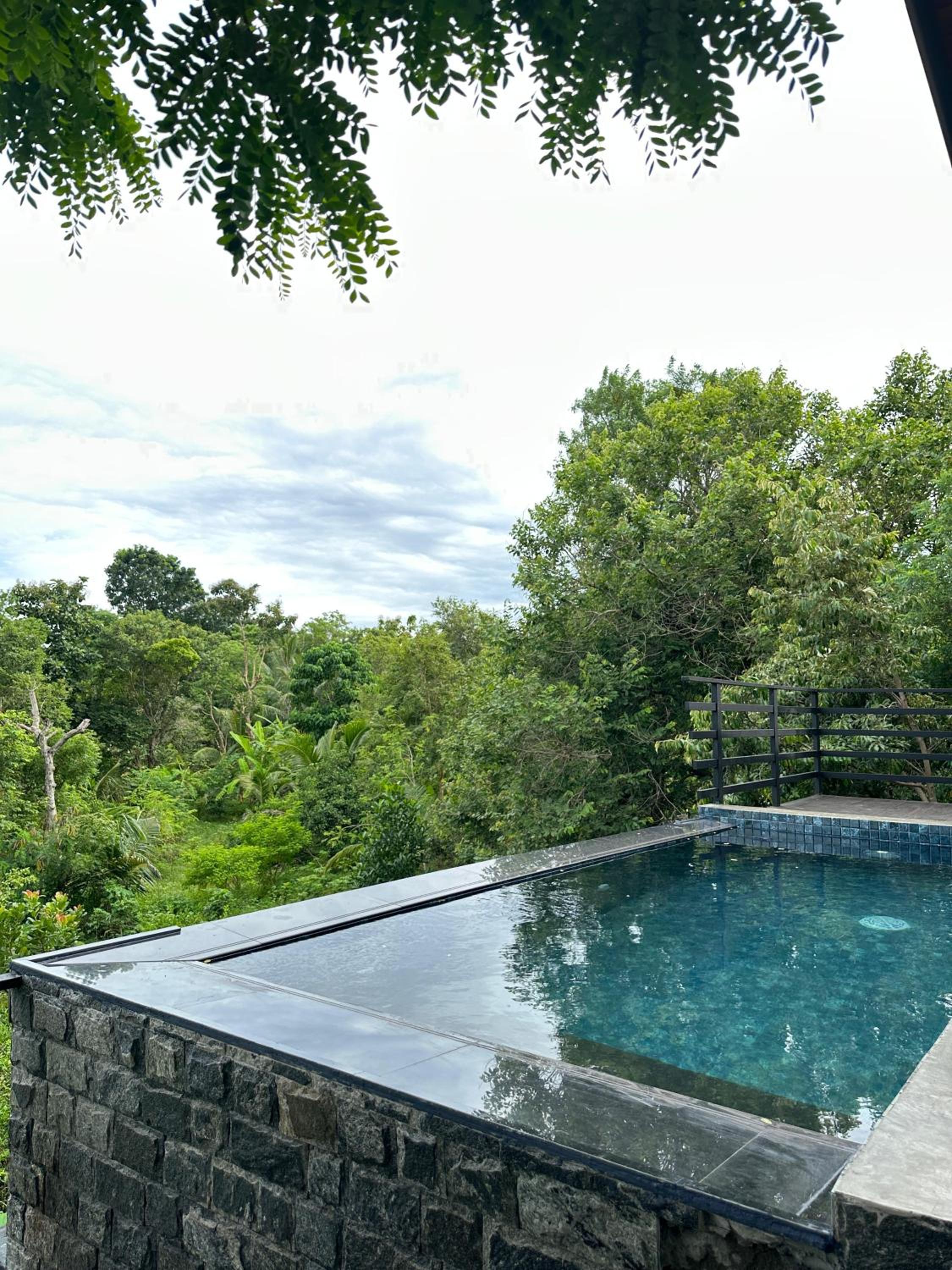 Suite with Private Pool photo 2