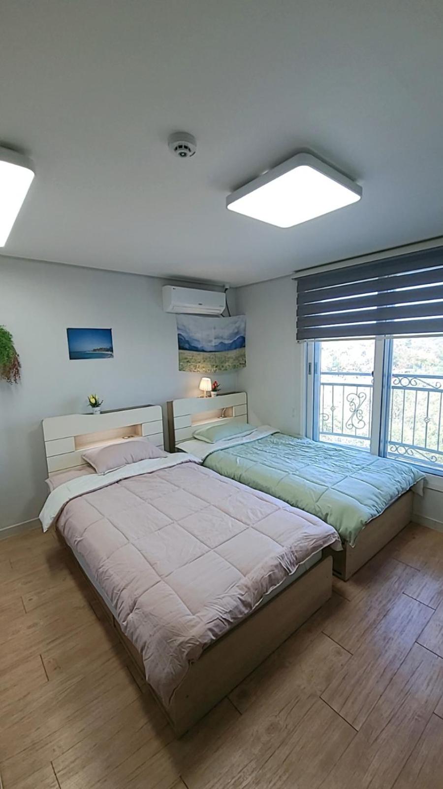 Twin Room with Private Bathroom - Photo 1