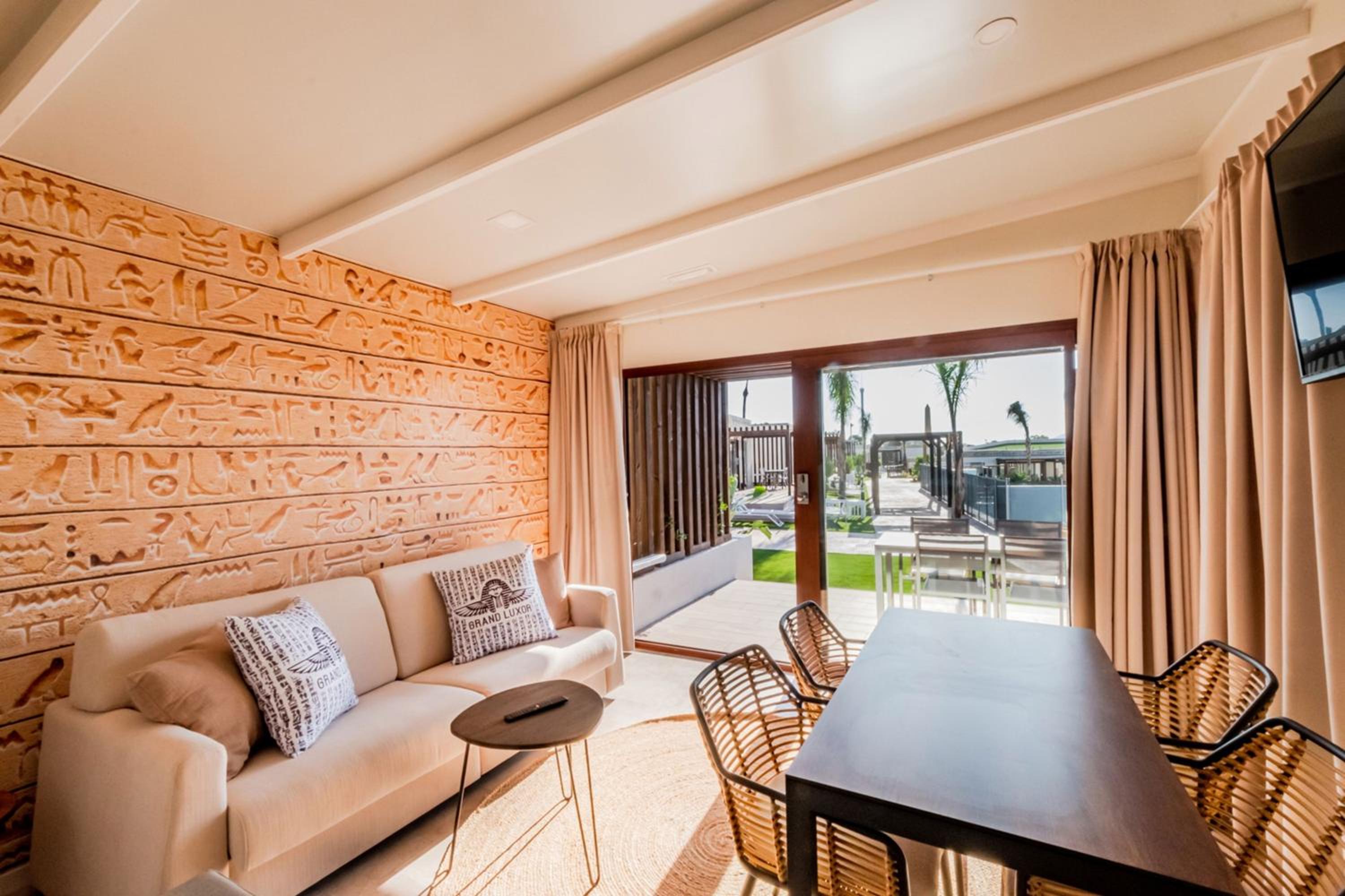 Villa Doble con Sofá Cama, Balcón y Vista al Resort