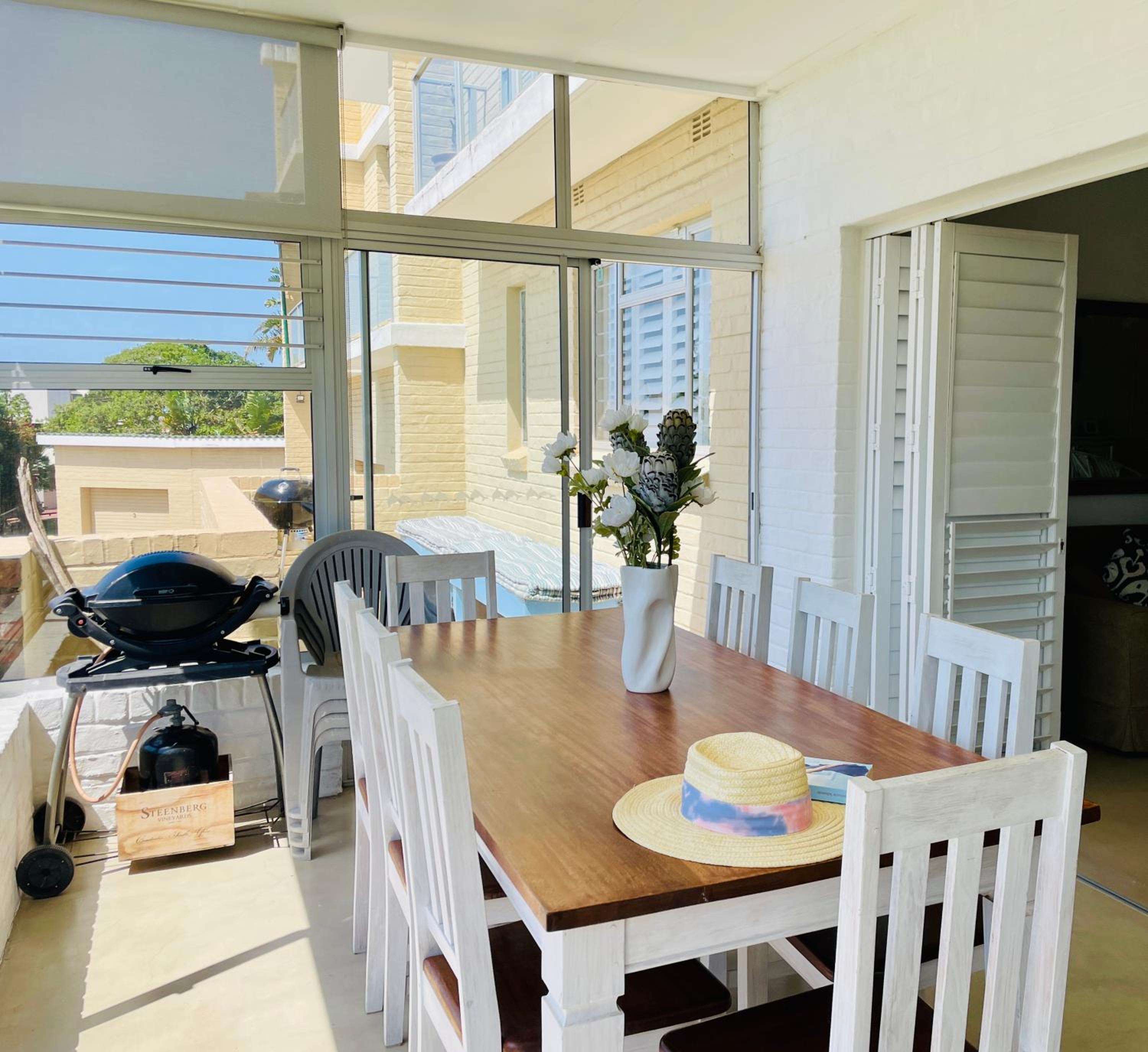 Two-Bedroom Apartment with Partial Ocean View photo 3
