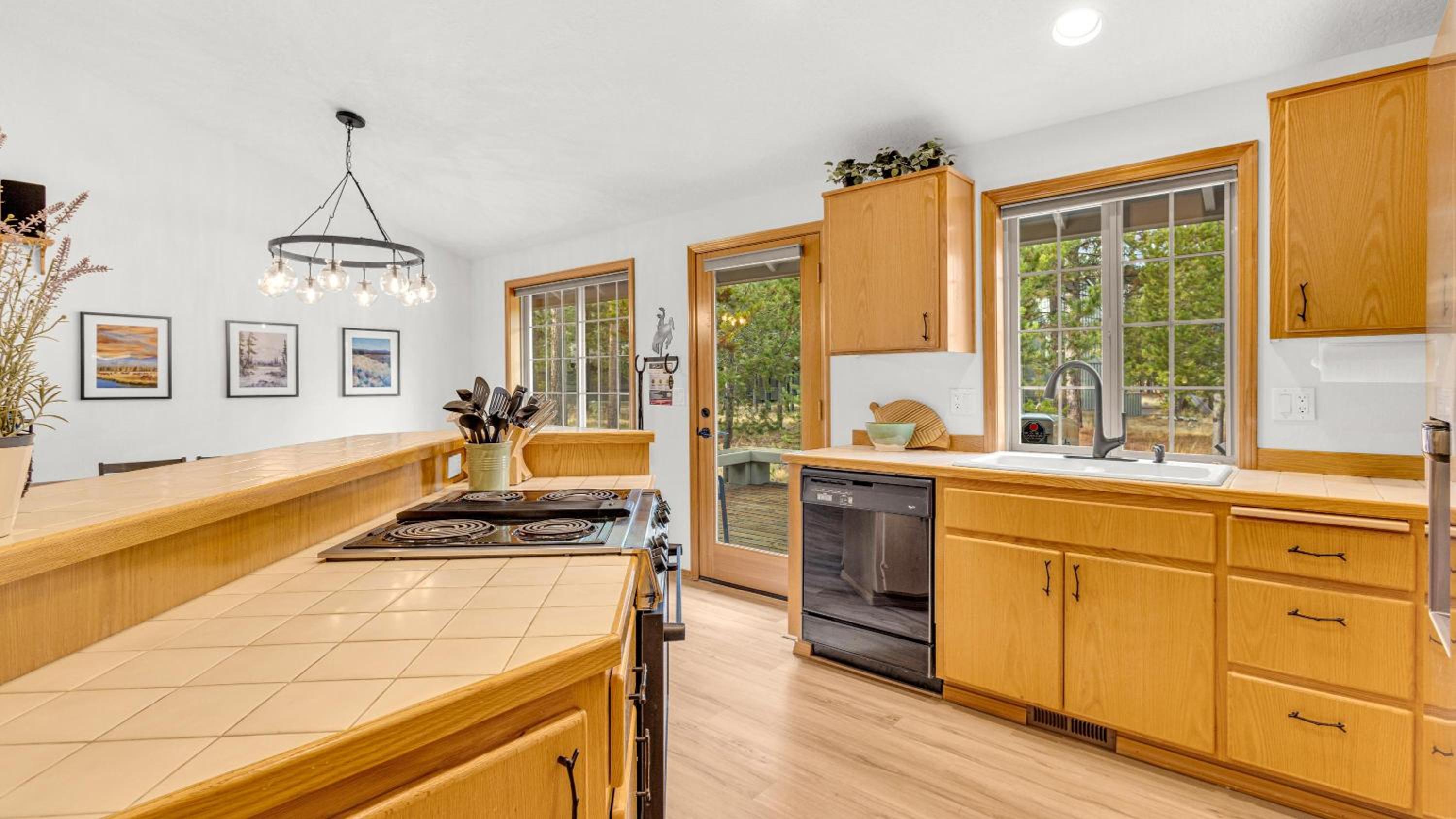 Three-Bedroom Vacation Home  photo 2