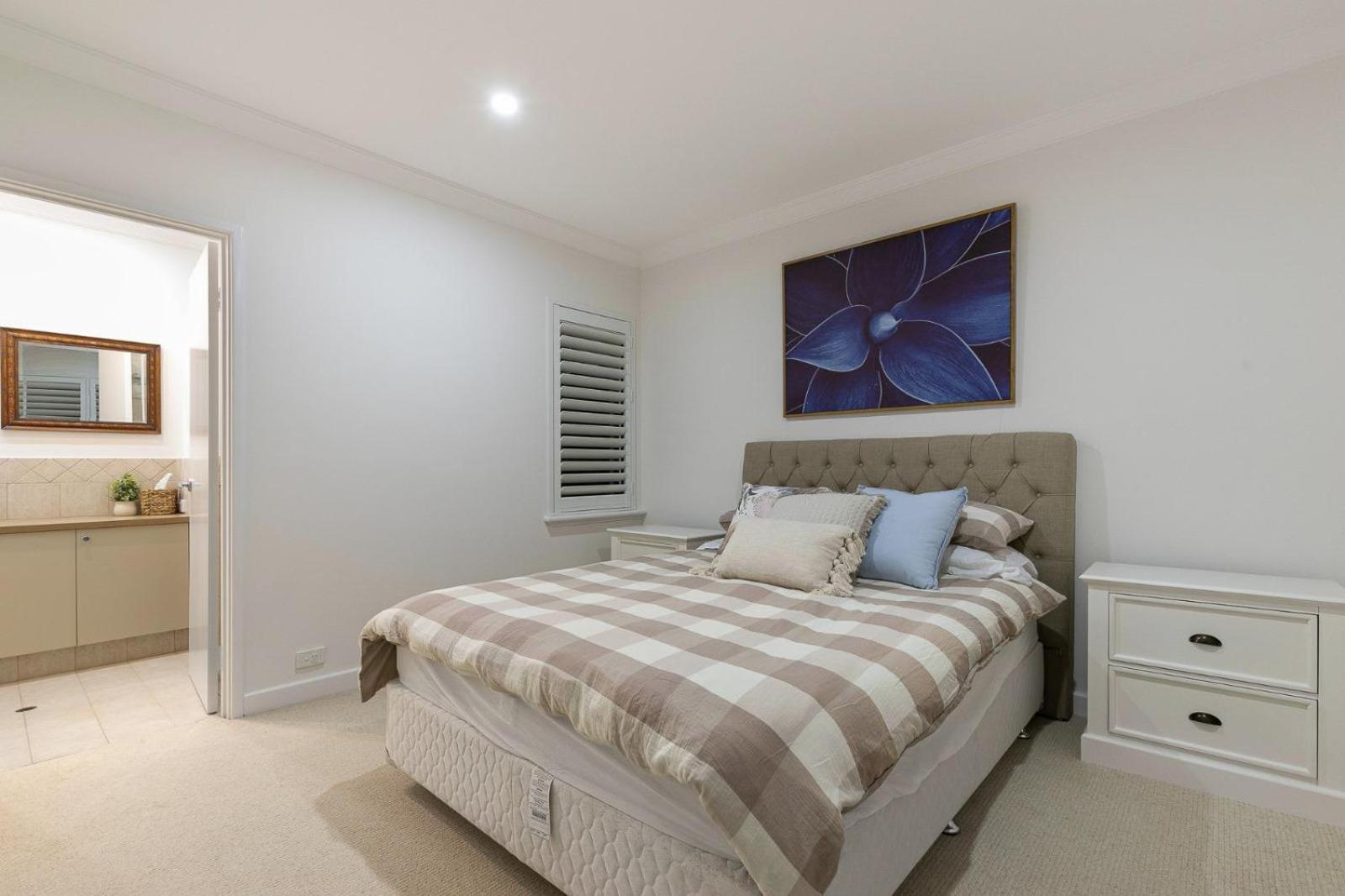 Four-Bedroom House photo 1
