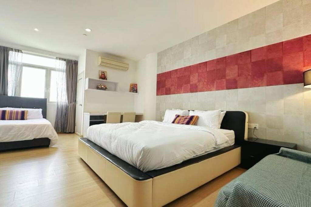 One-Bedroom Apartment with Sea View photo 1